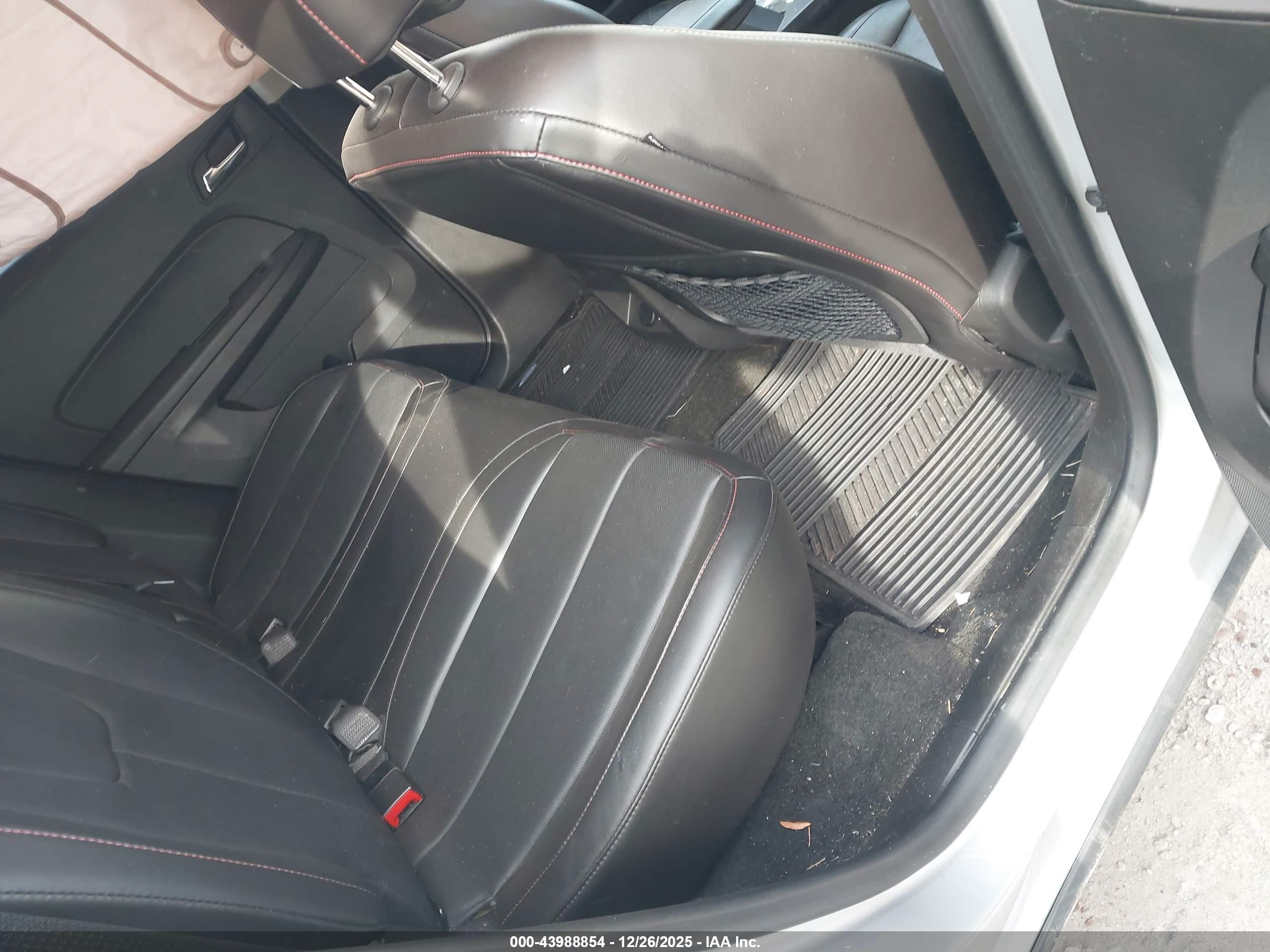 GMC TERRAIN image 8