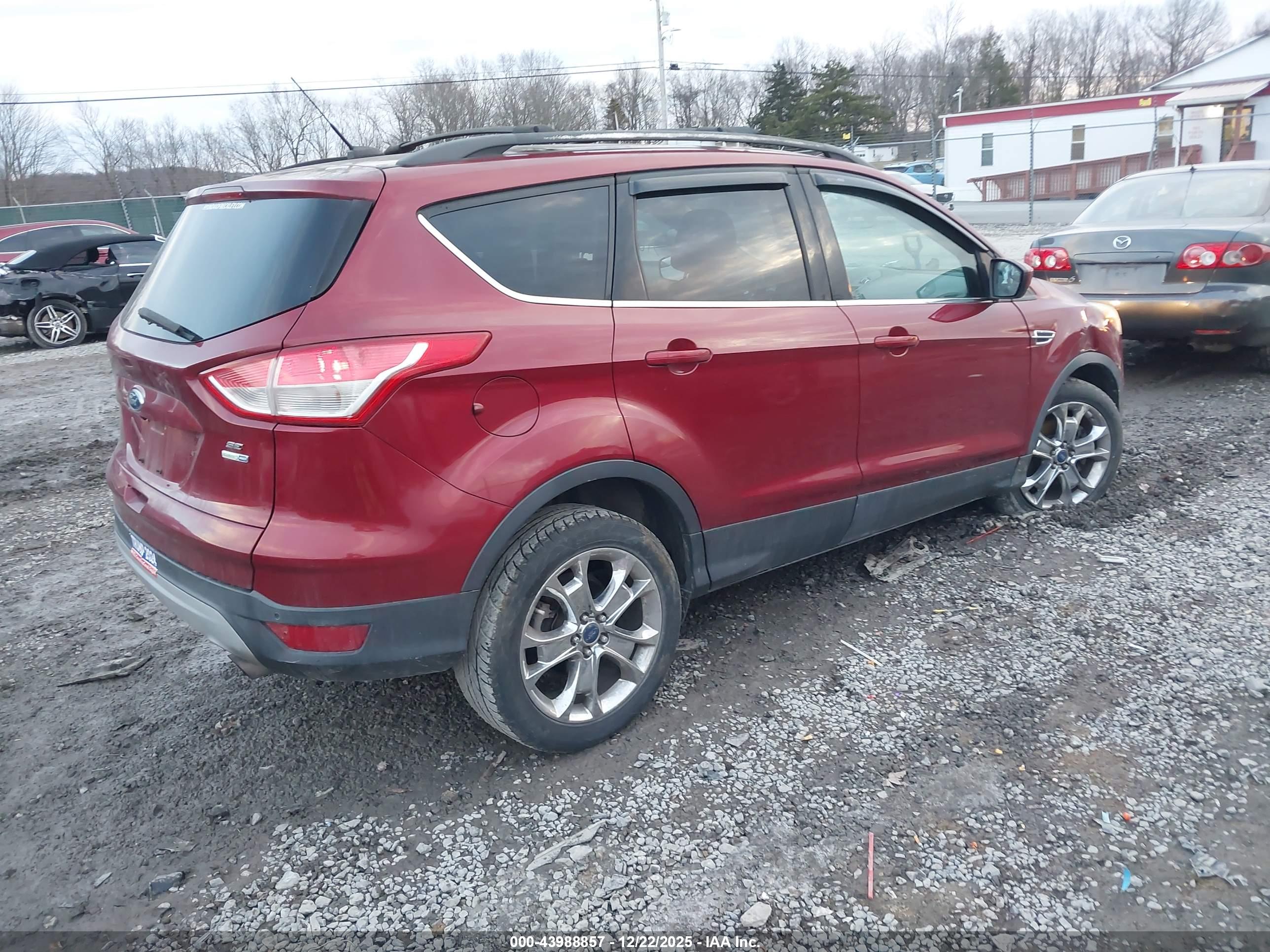 FORD ESCAPE image 4
