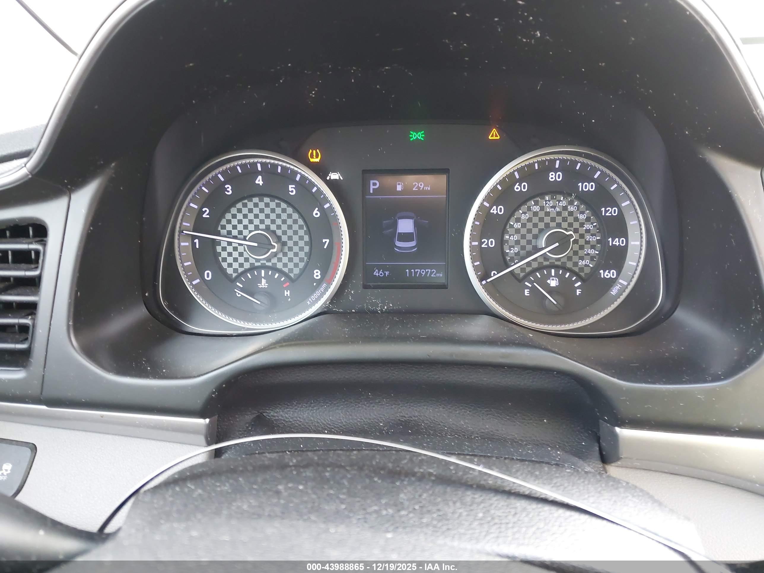 HYUNDAI ELANTRA image 7