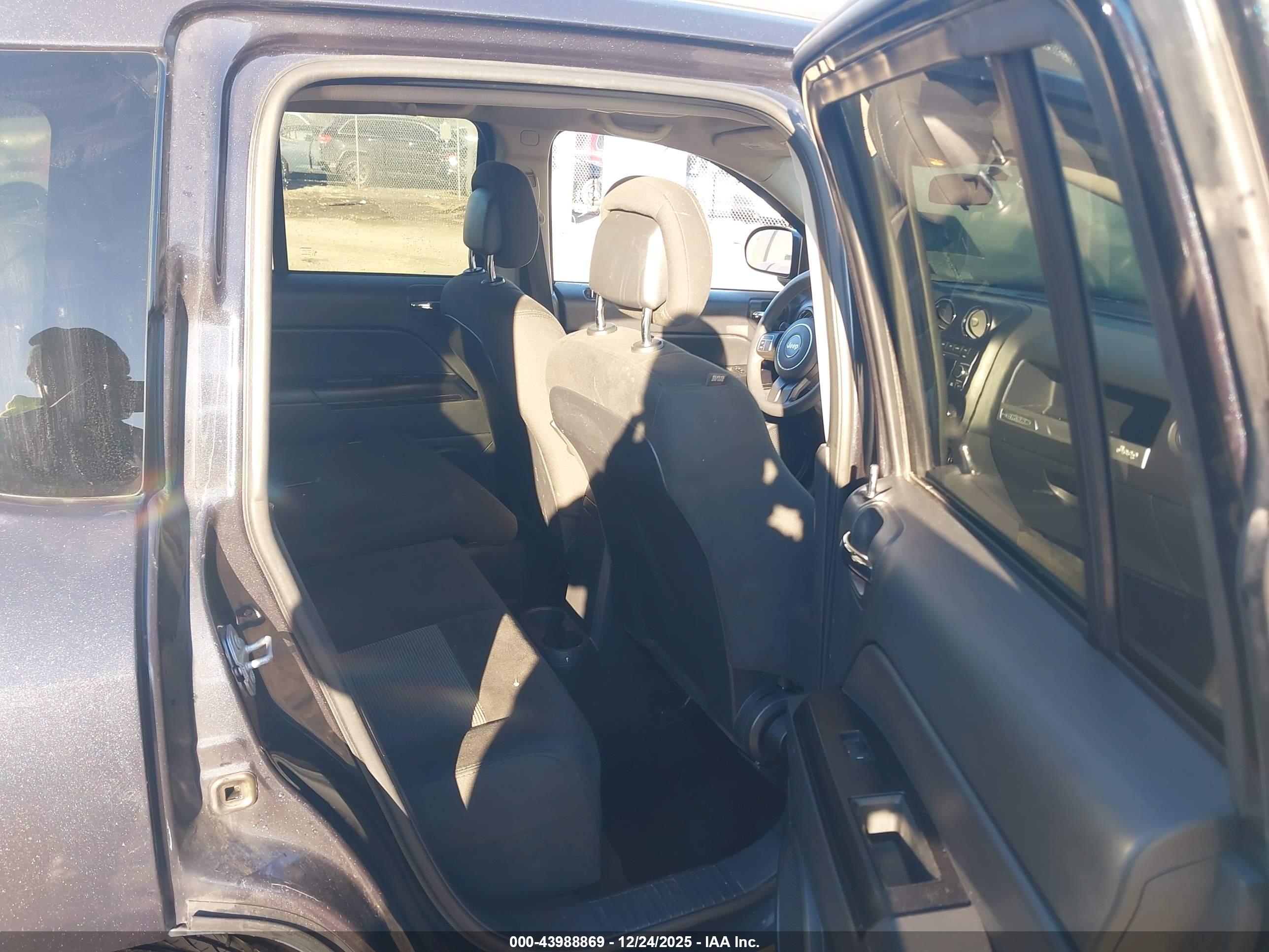 JEEP COMPASS image 8