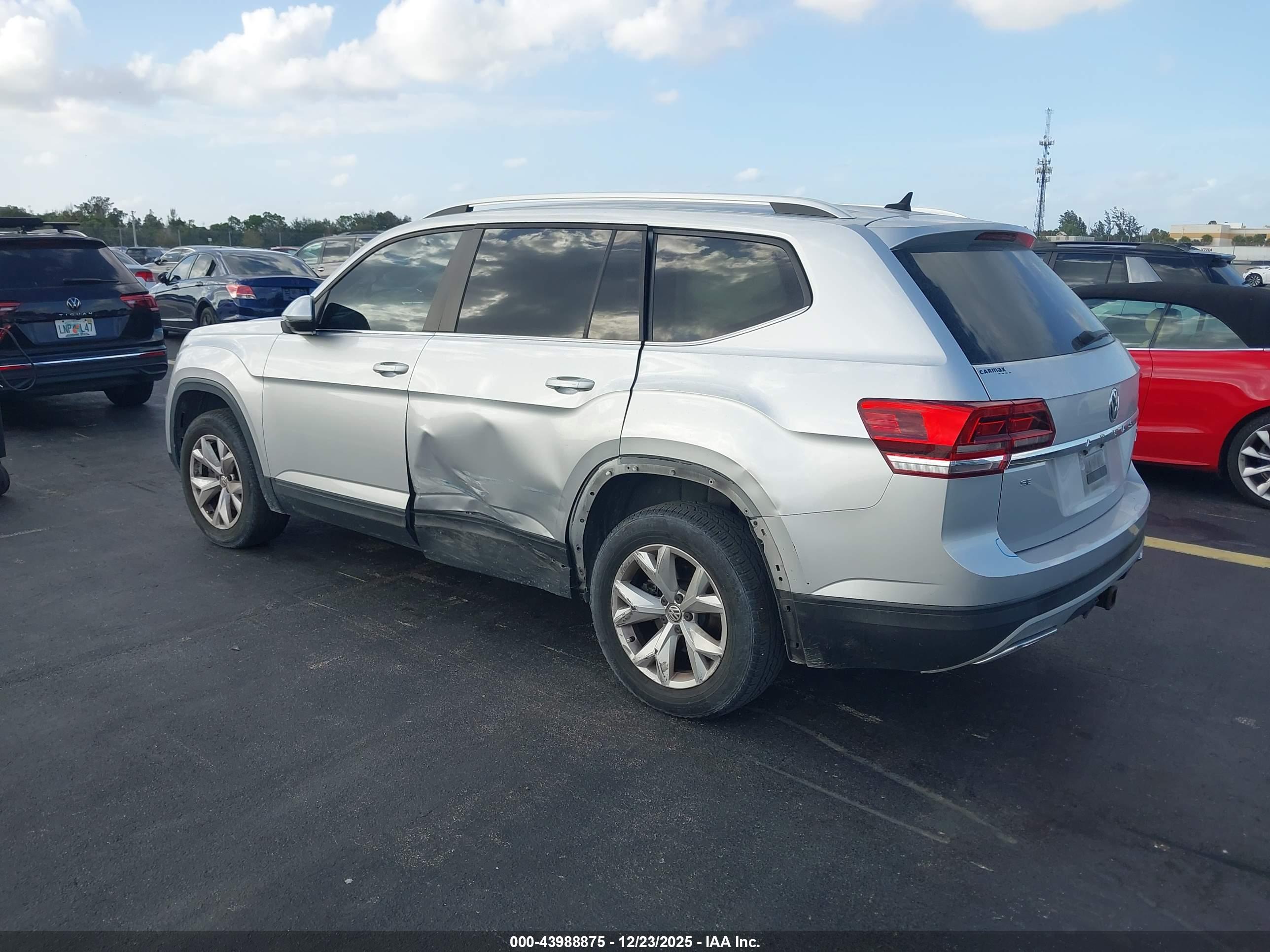 VOLKSWAGEN ATLAS image 3