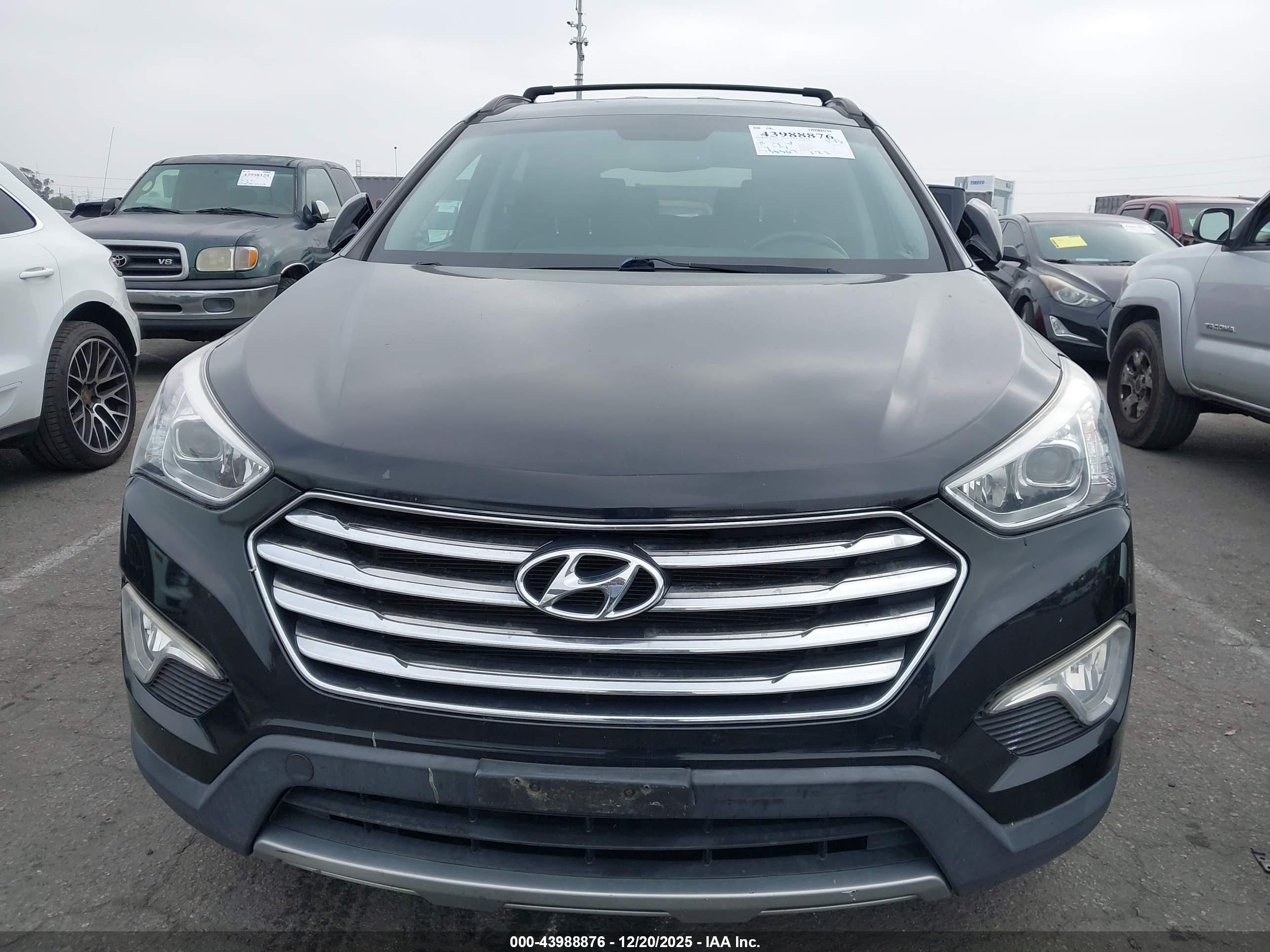 HYUNDAI SANTA image 6