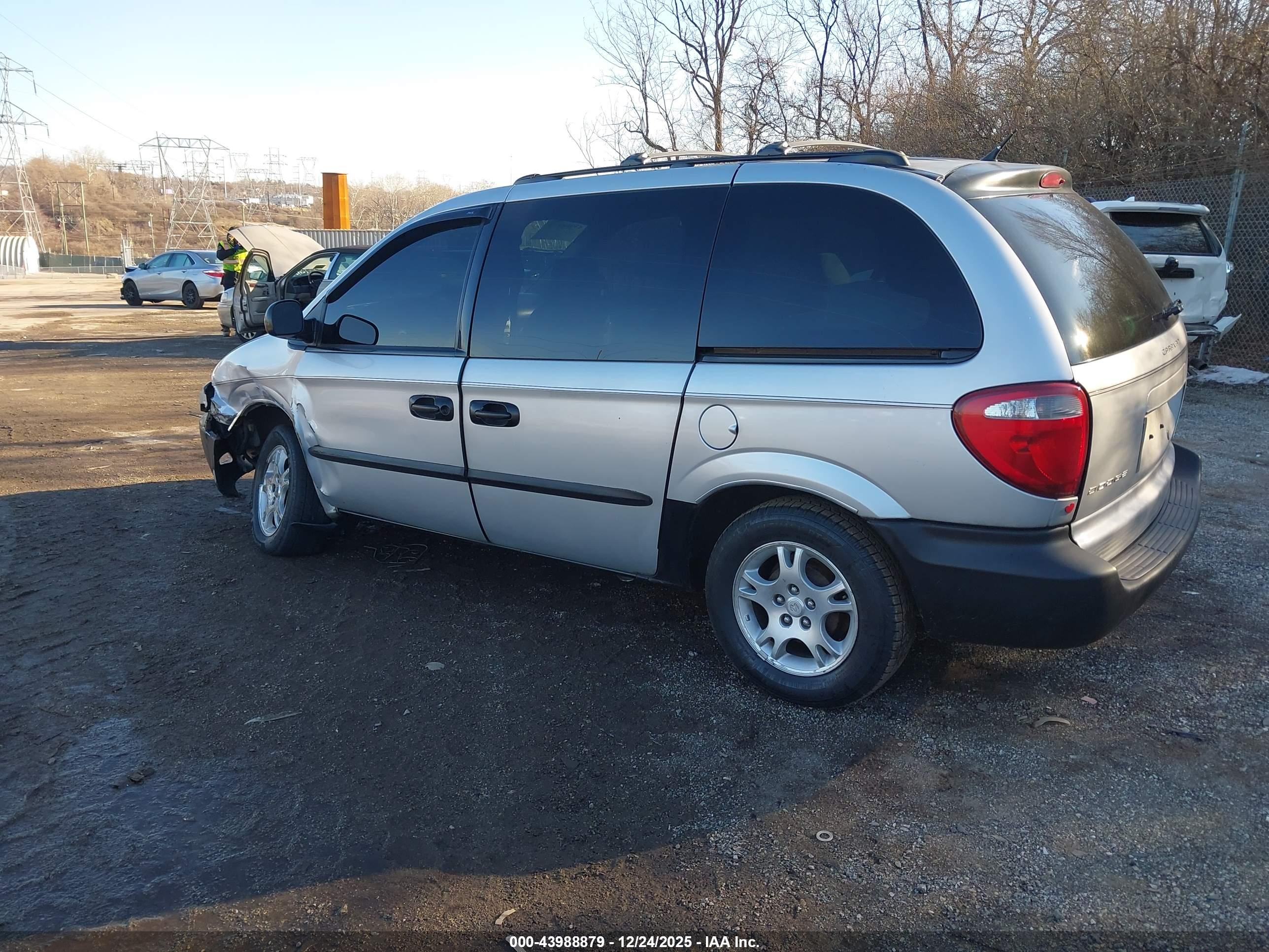DODGE CARAVAN image 3