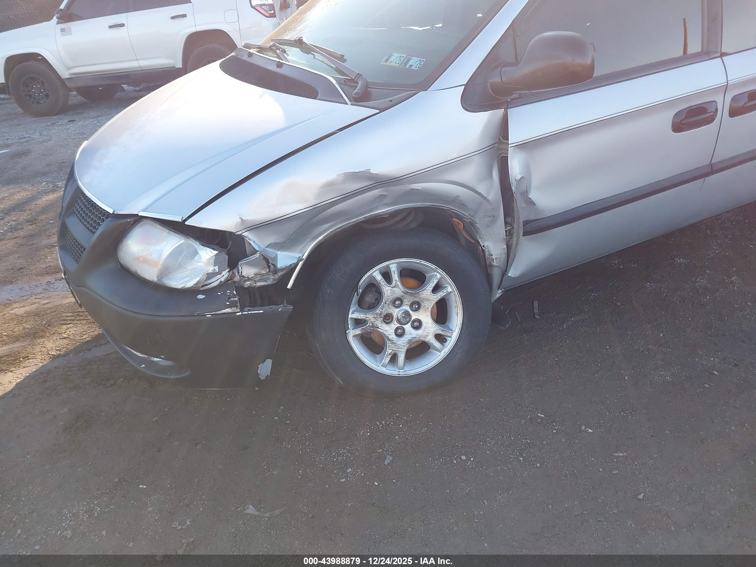 DODGE CARAVAN image 6