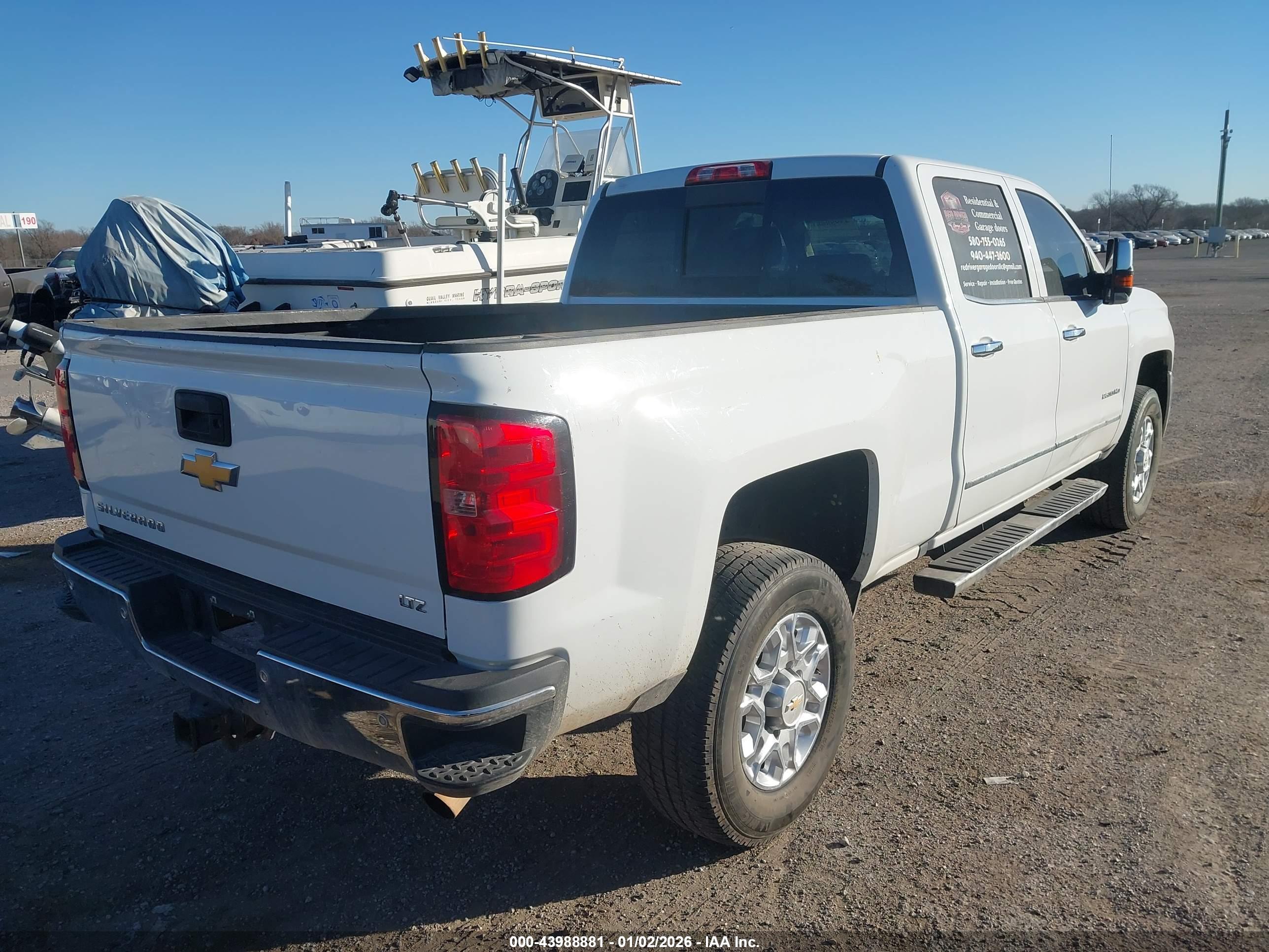 CHEVROLET SILVERADO image 4