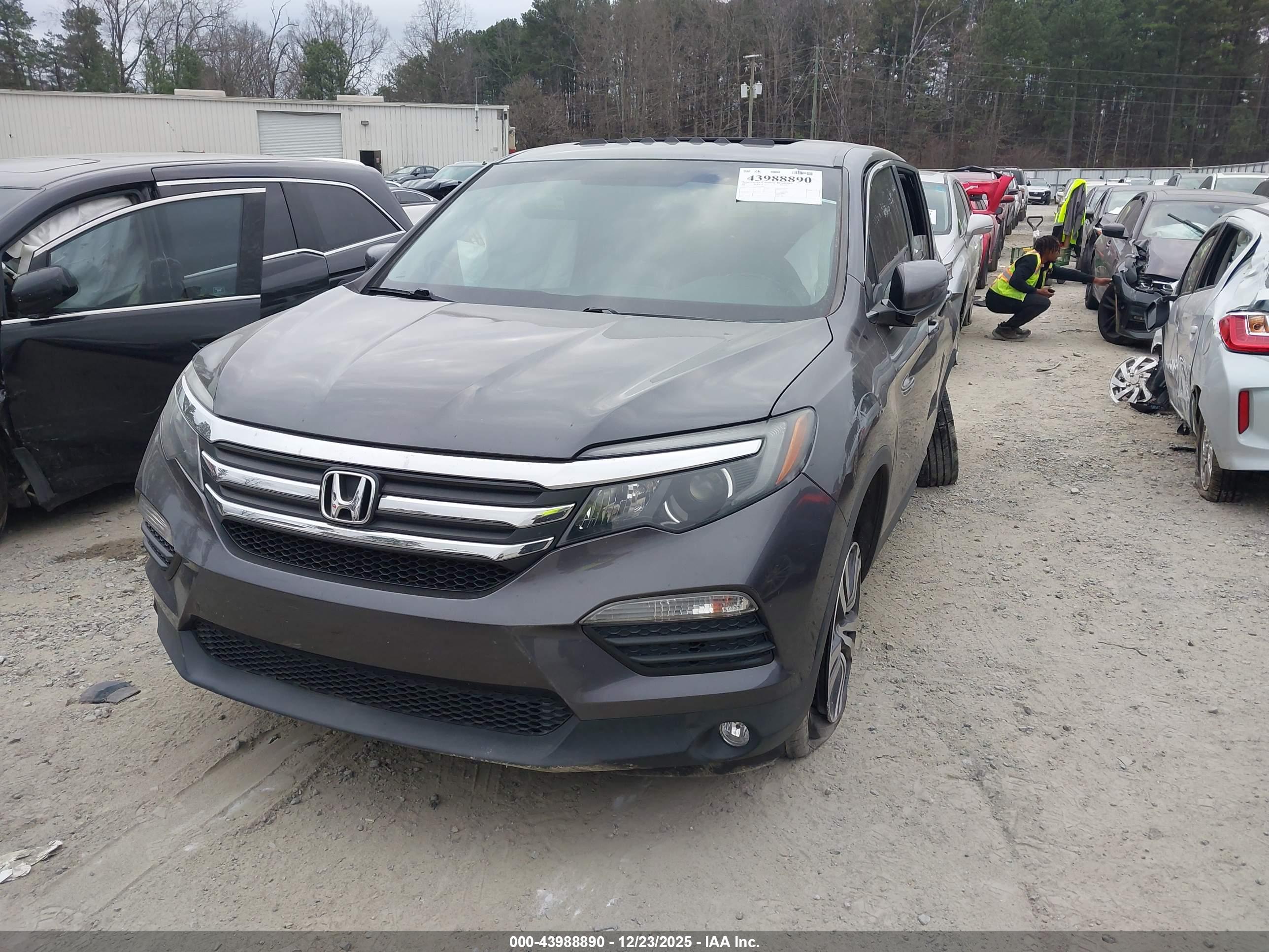 HONDA PILOT image 2