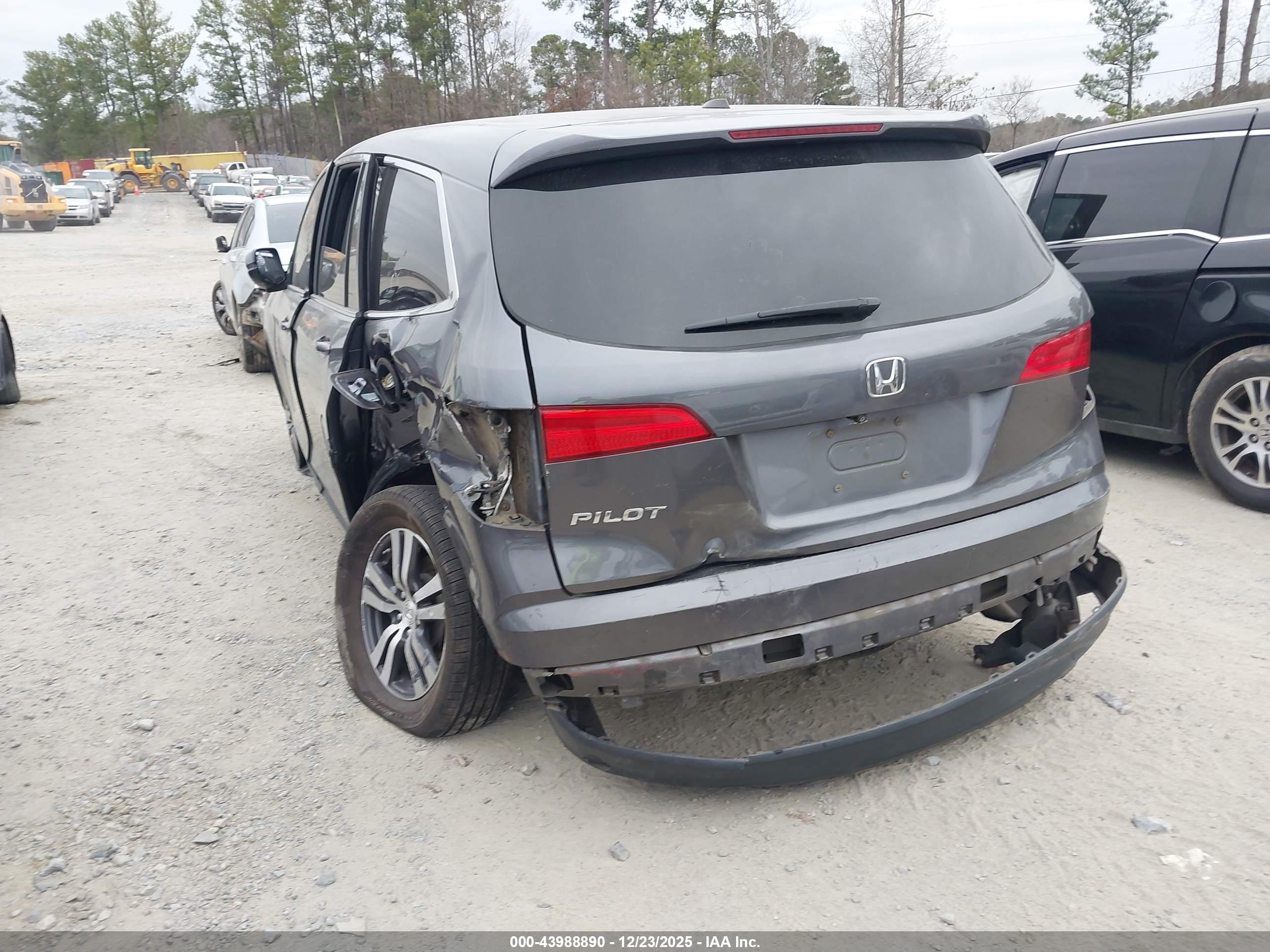 HONDA PILOT image 3