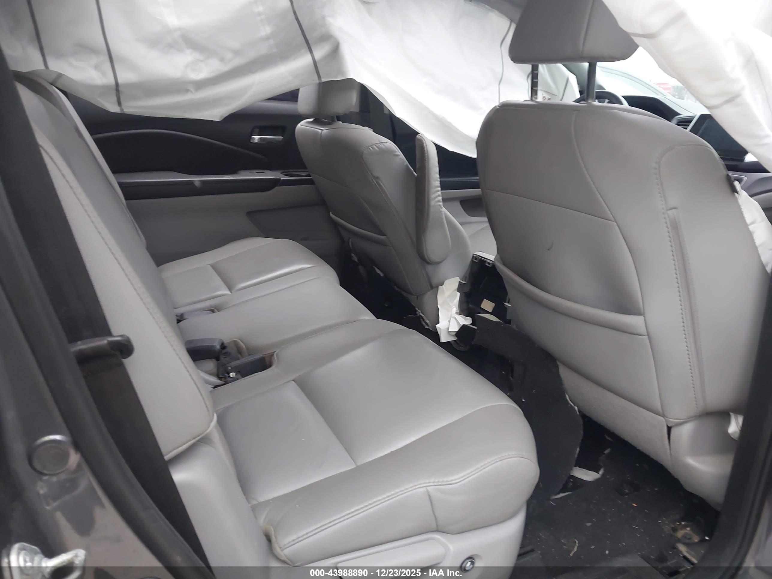 HONDA PILOT image 8
