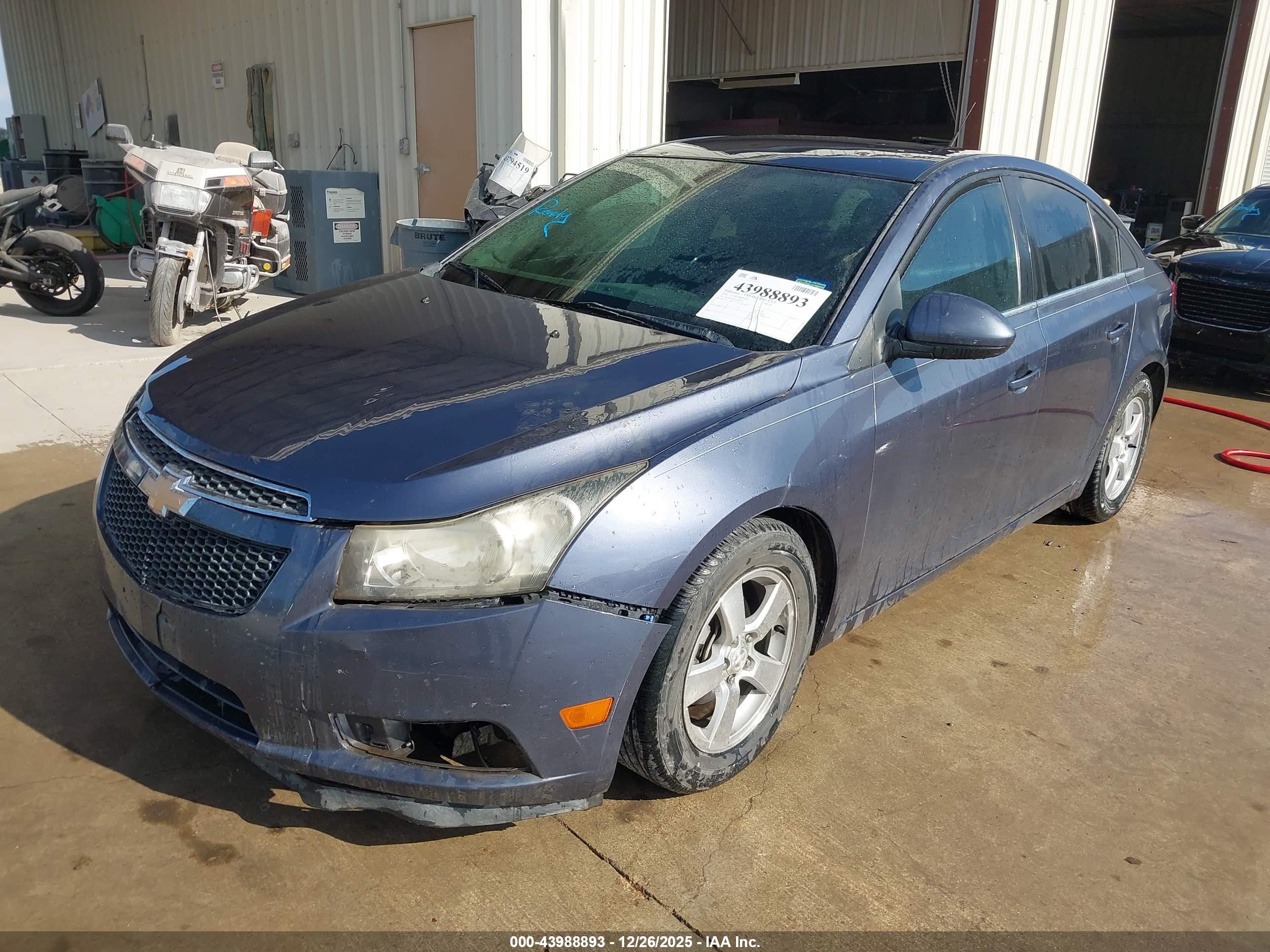 CHEVROLET CRUZE image 2