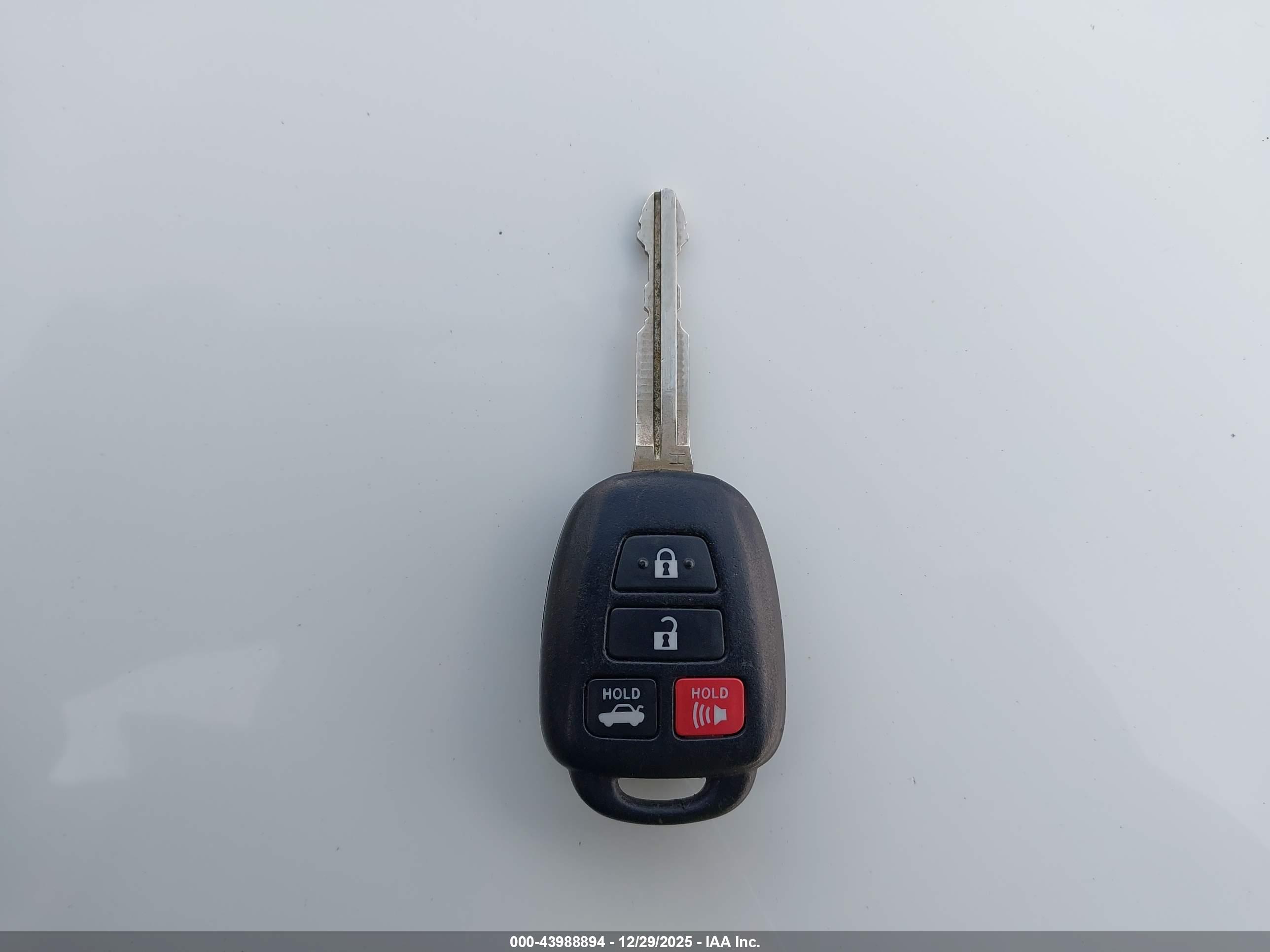 TOYOTA CAMRY image 11