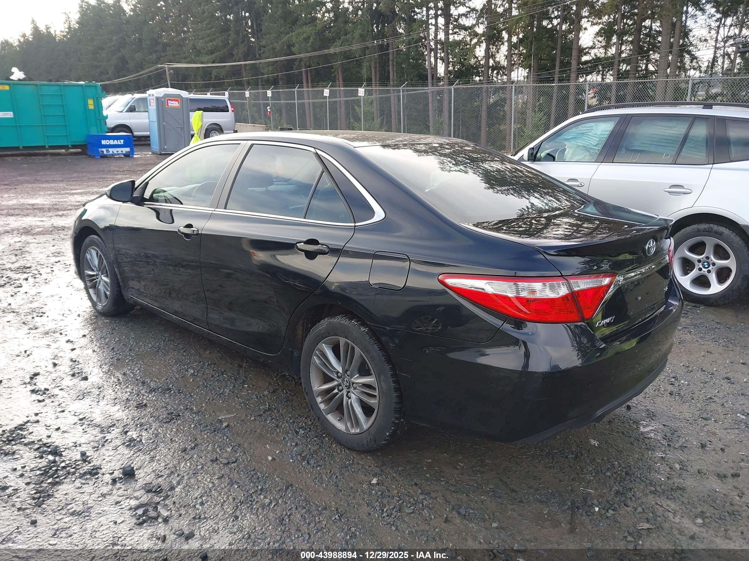 TOYOTA CAMRY image 3