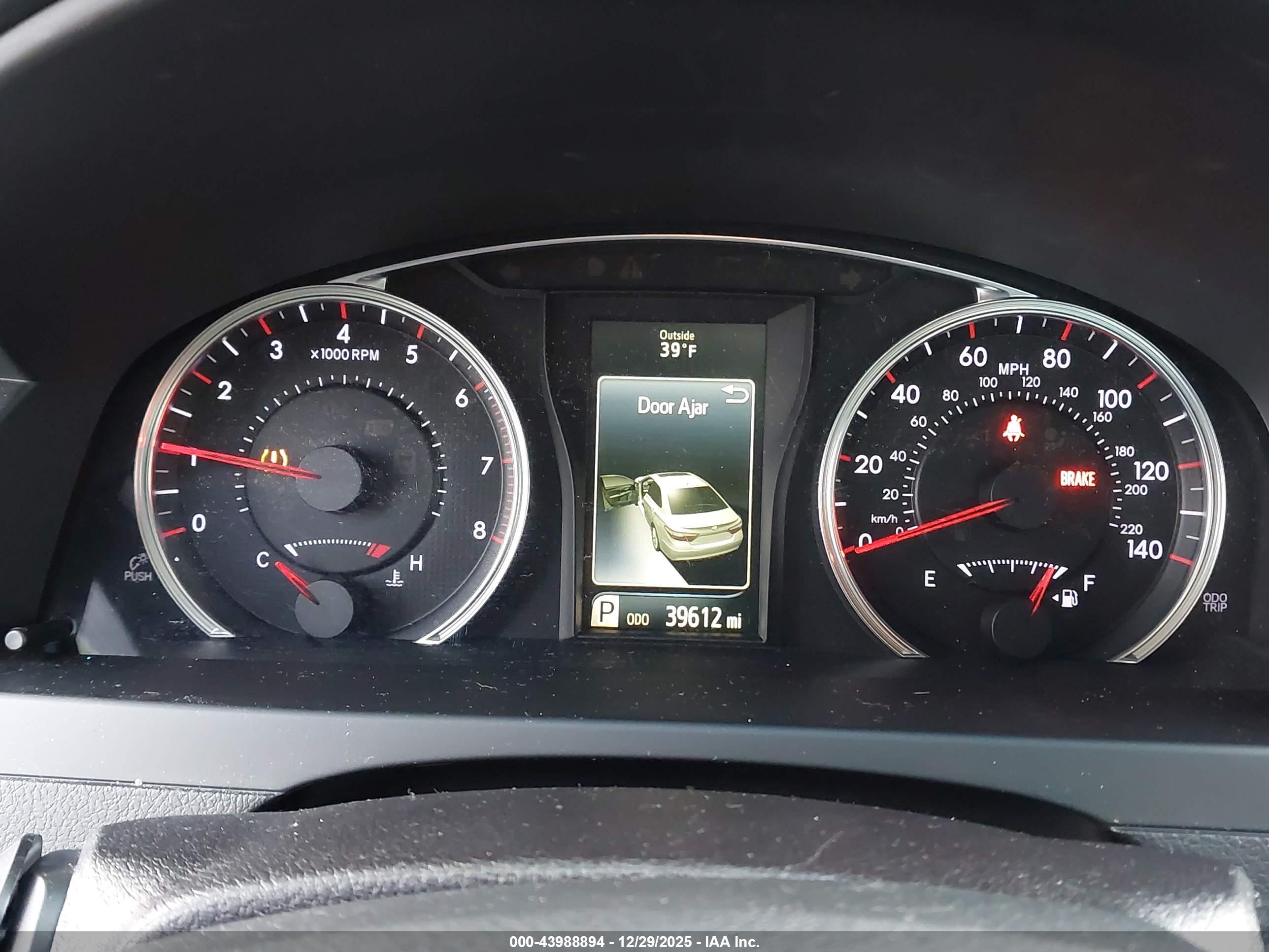TOYOTA CAMRY image 7