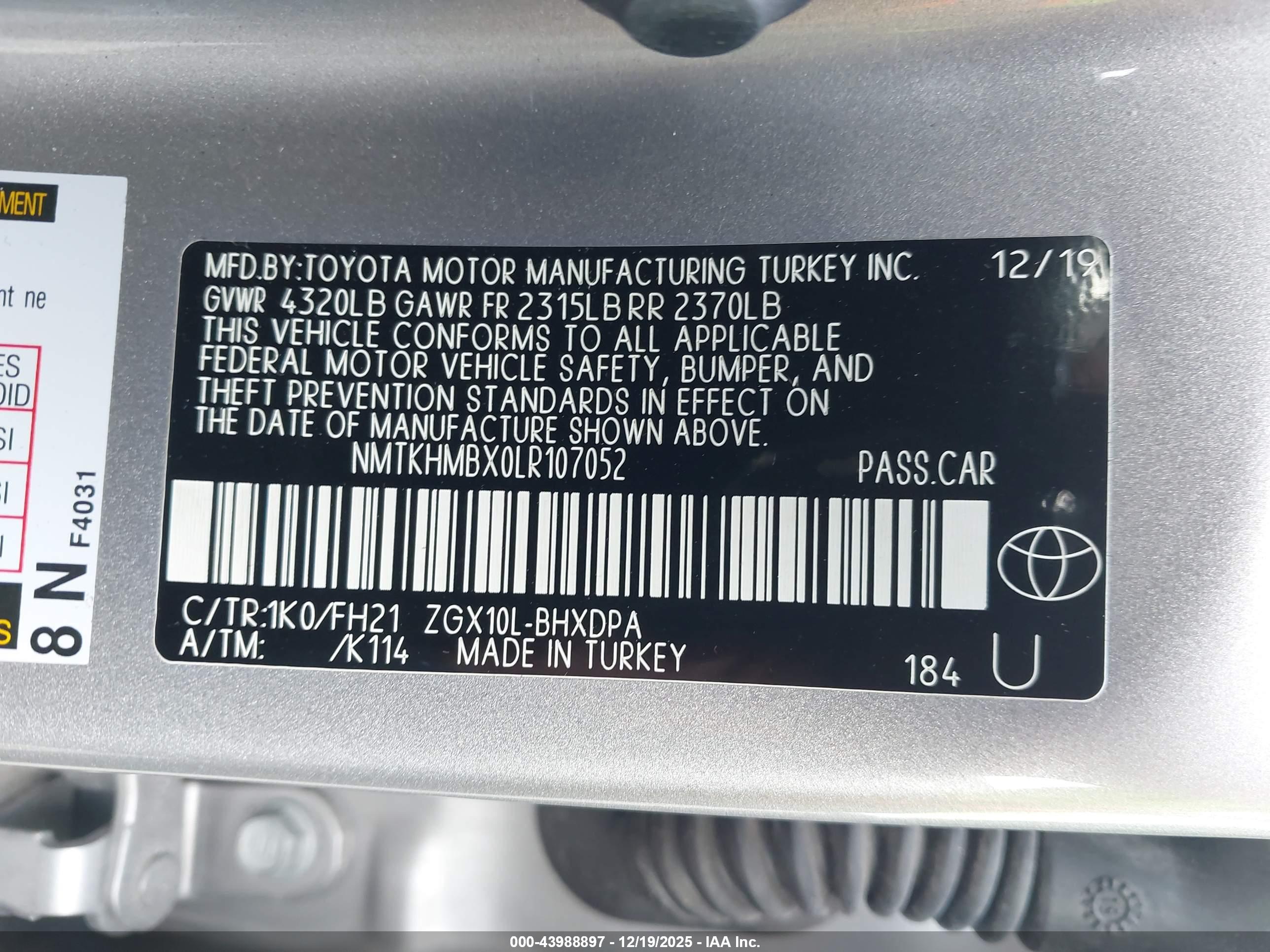 TOYOTA C-HR image 9