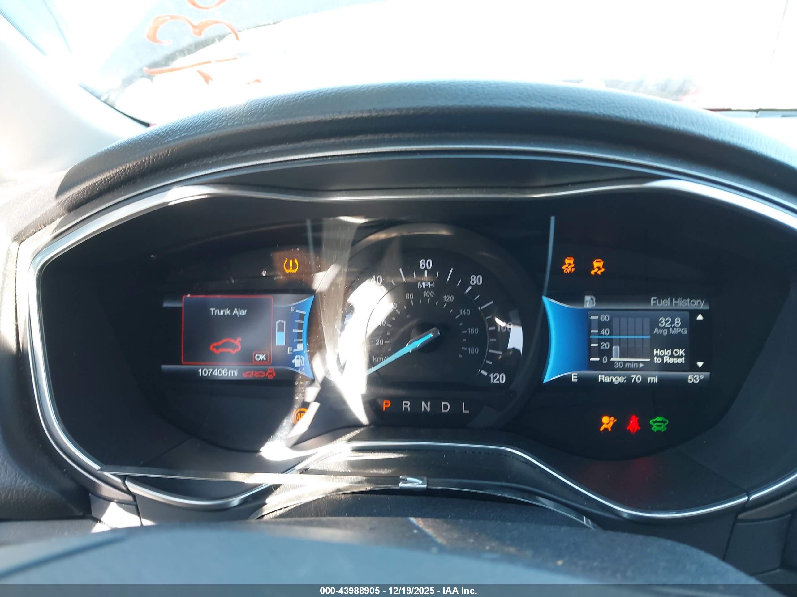 FORD FUSION image 7