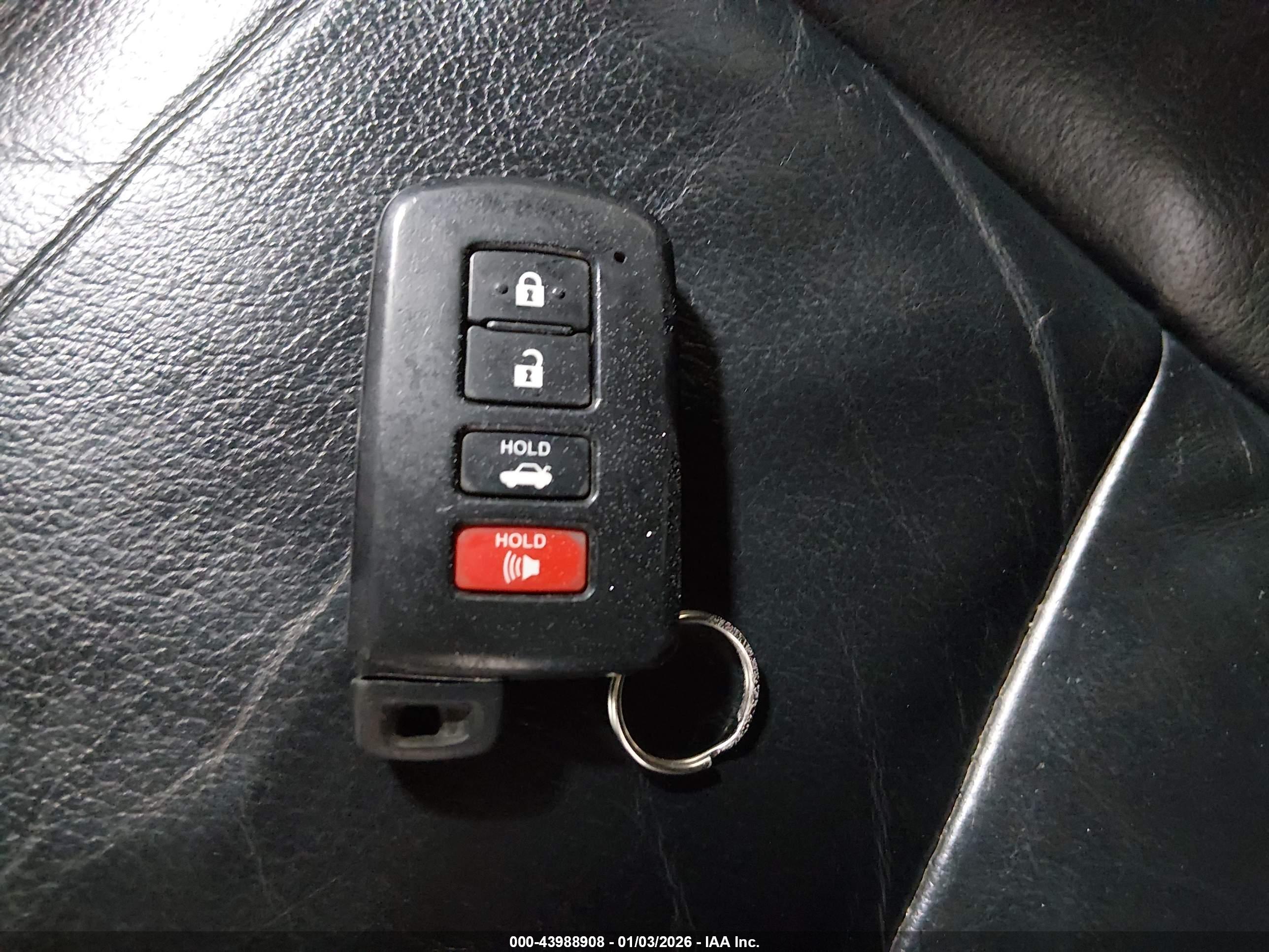 TOYOTA AVALON image 11