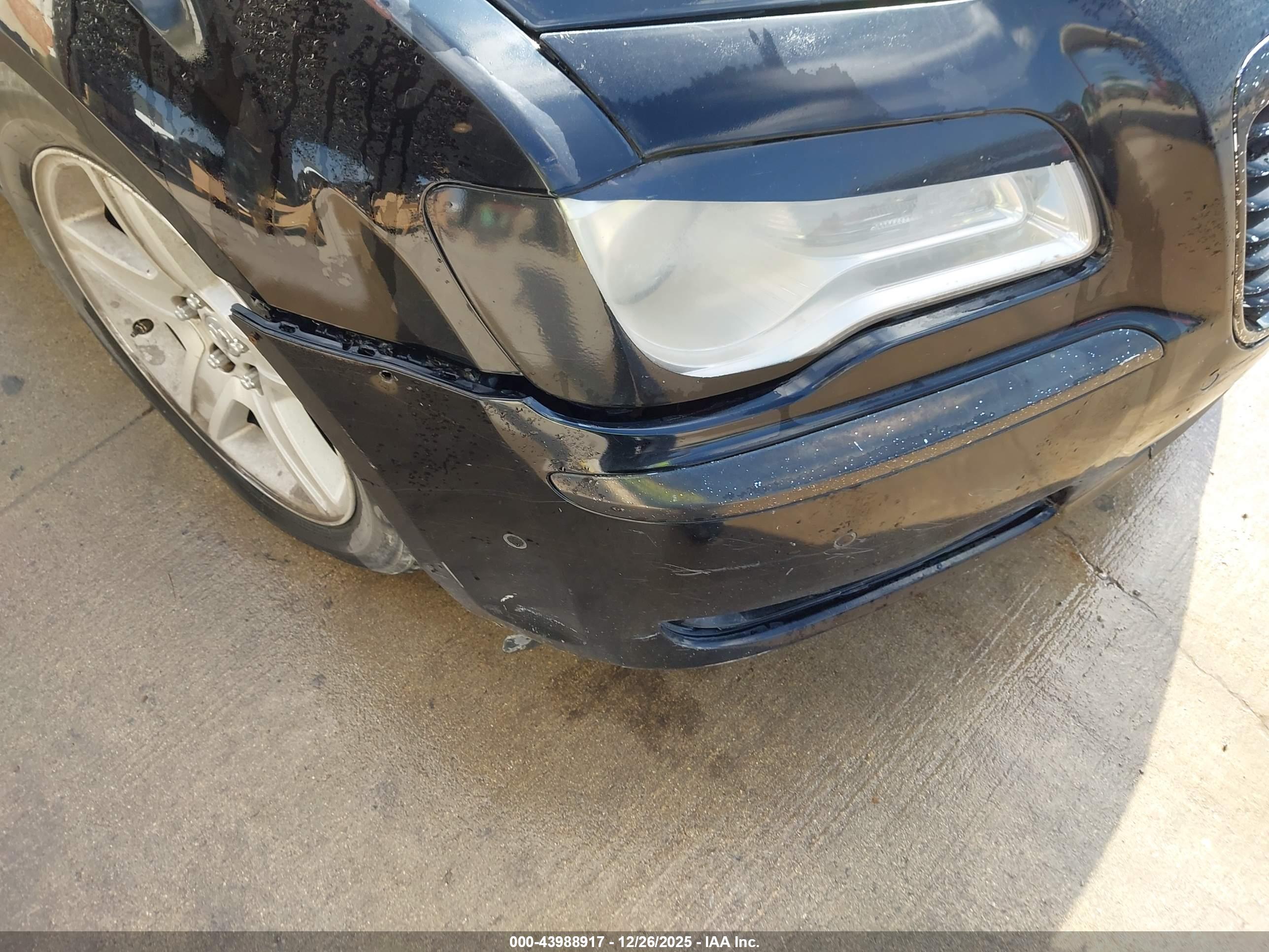 CHRYSLER 300 image 6