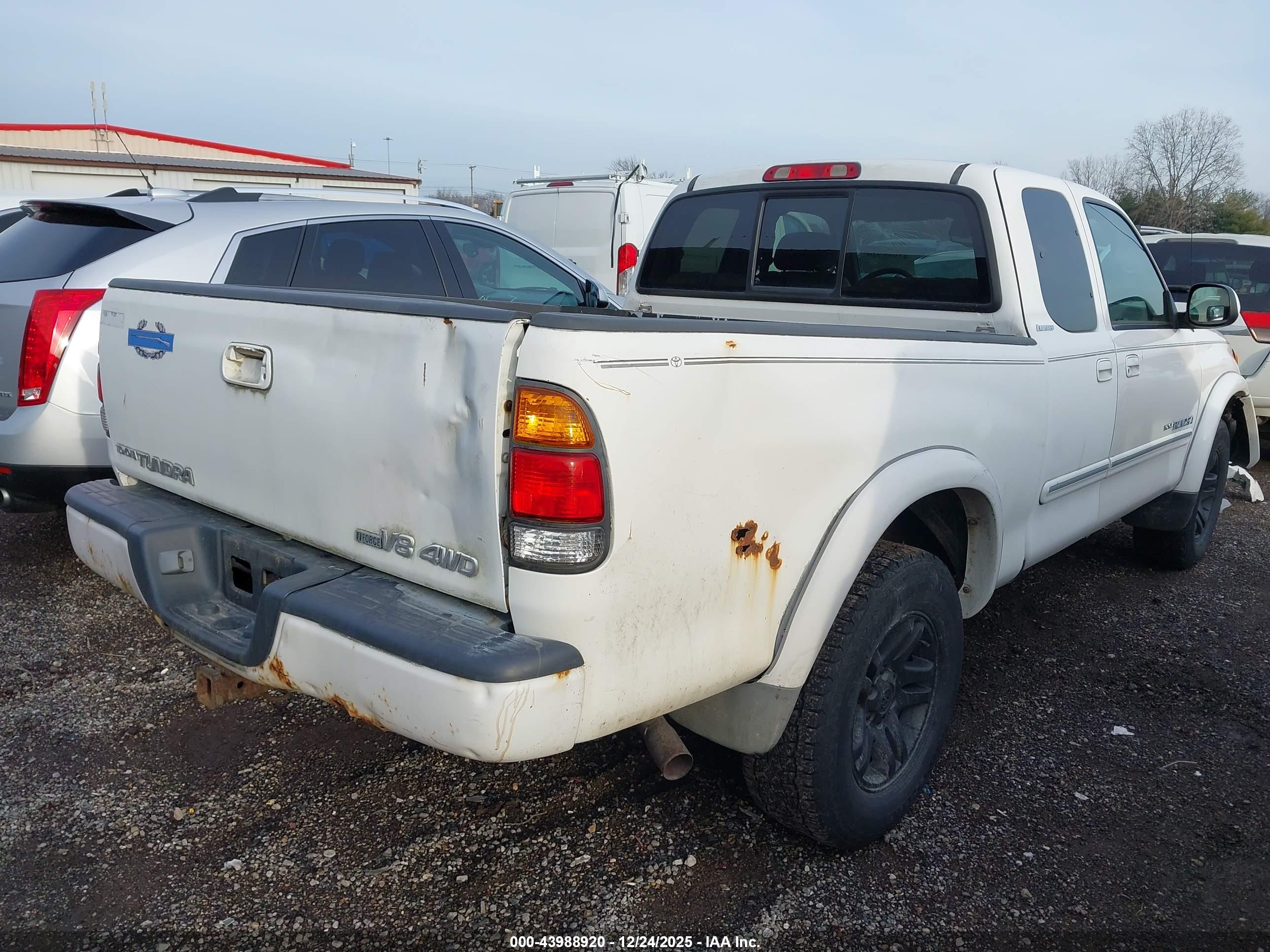 TOYOTA TUNDRA image 4