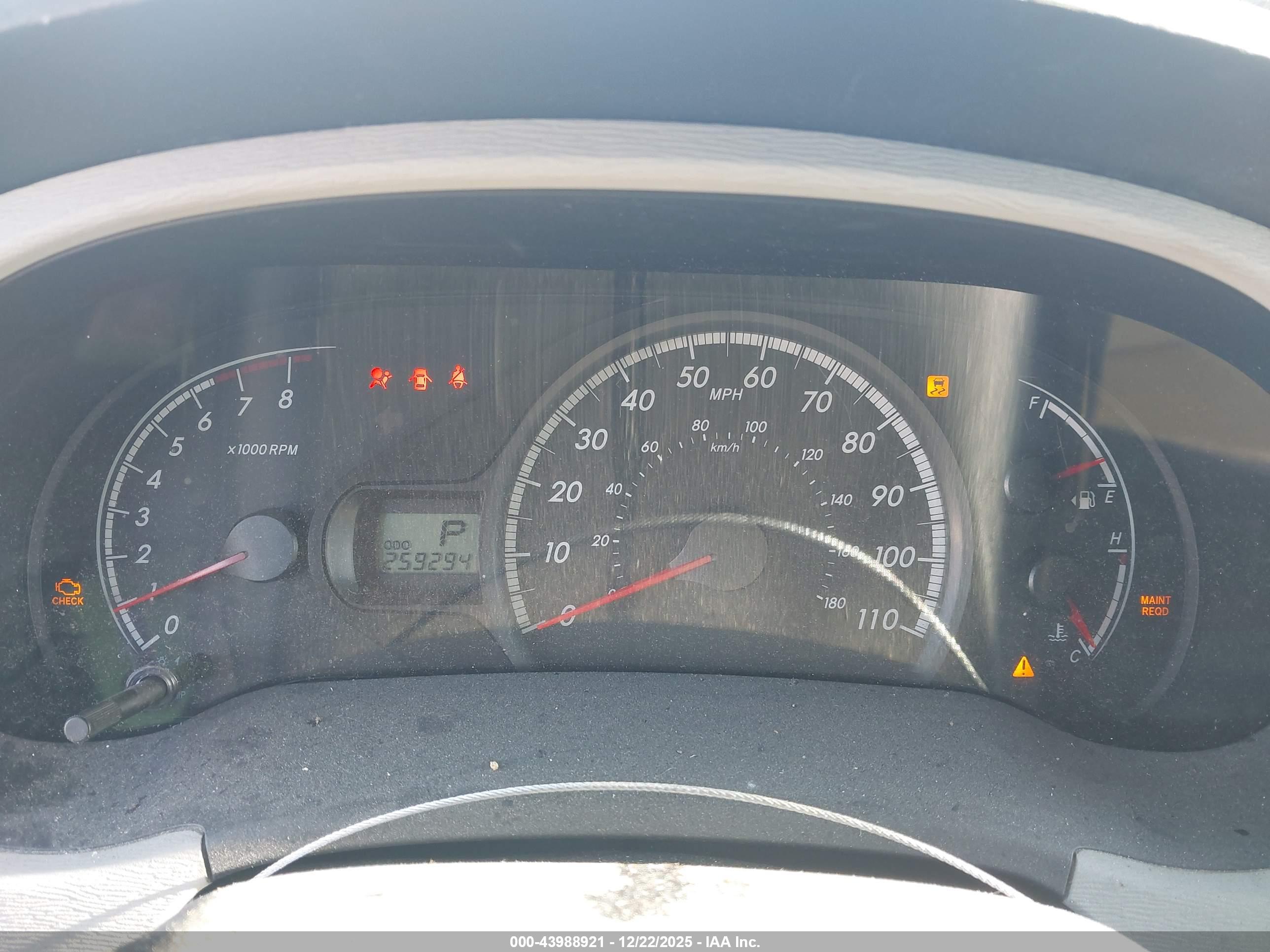 TOYOTA SIENNA image 7