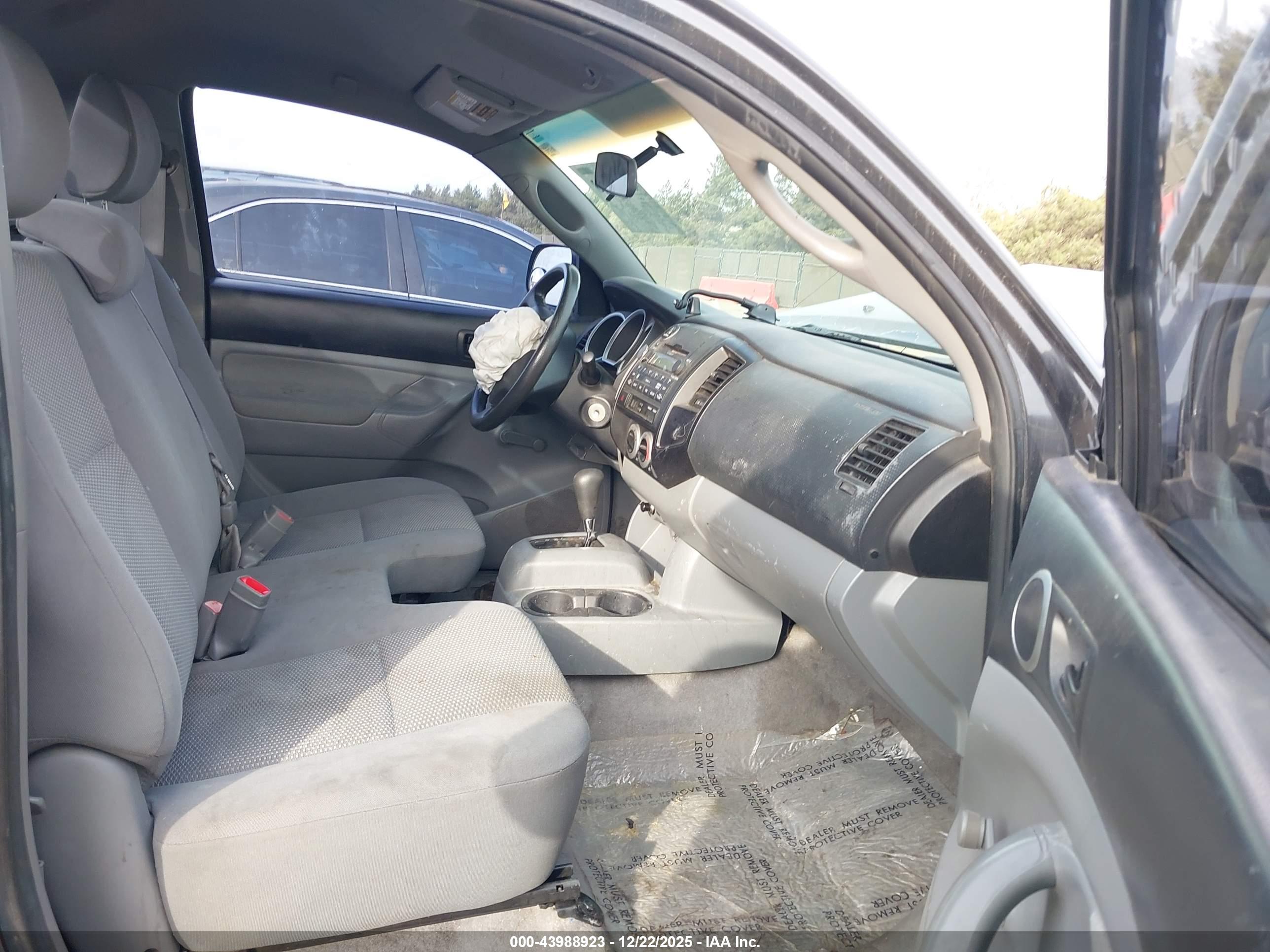 TOYOTA TACOMA image 5