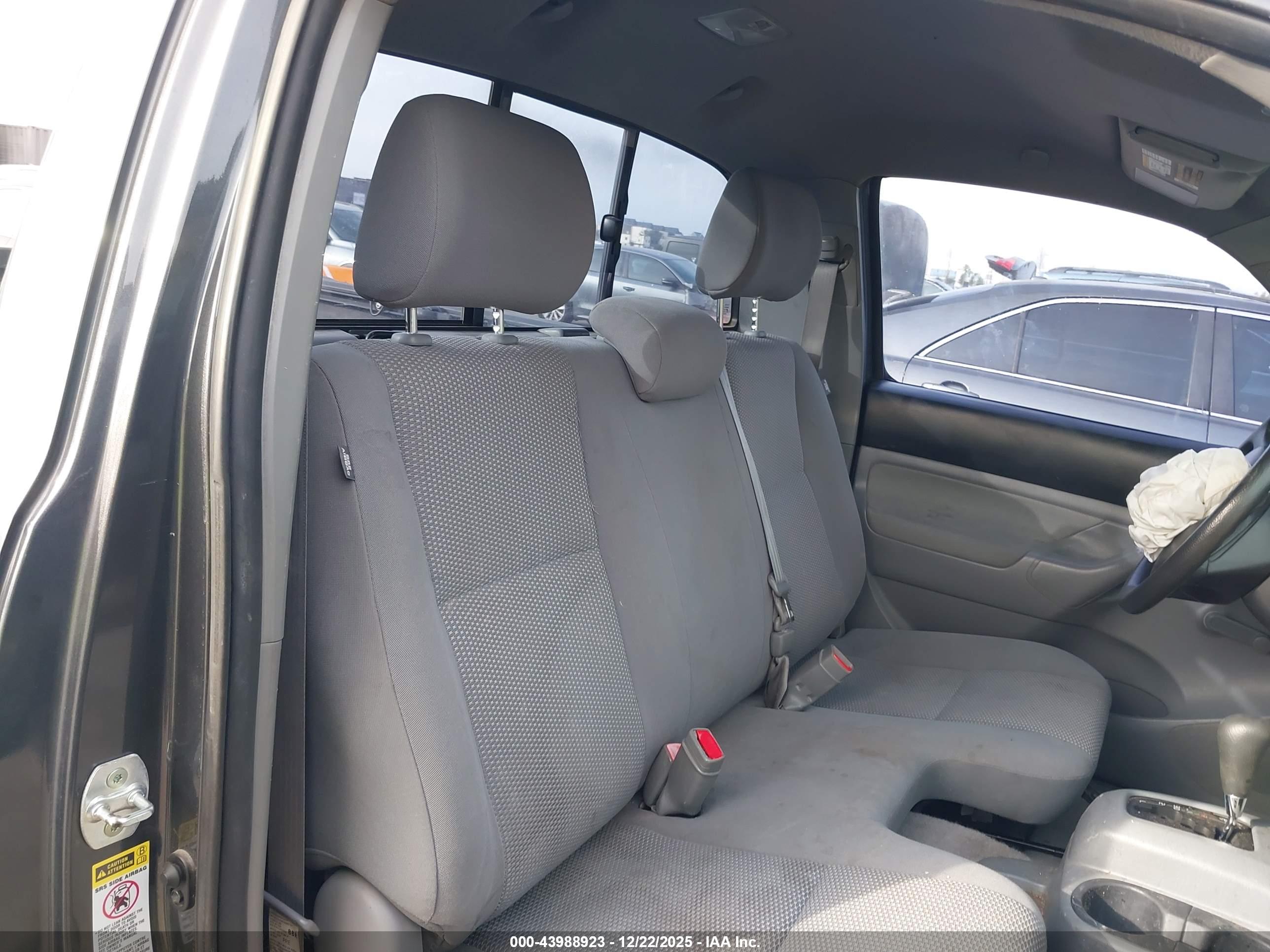 TOYOTA TACOMA image 8