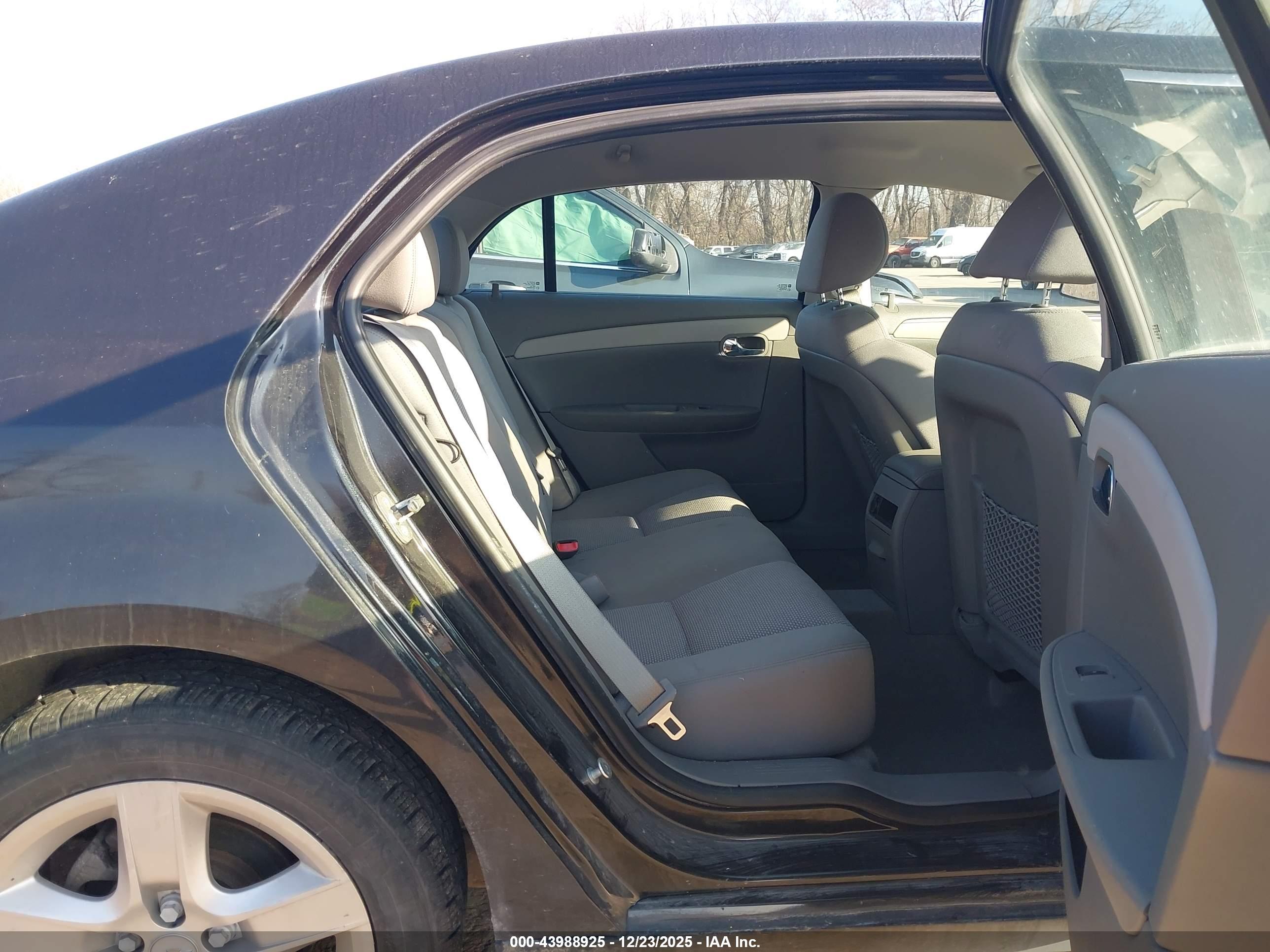 CHEVROLET MALIBU image 8