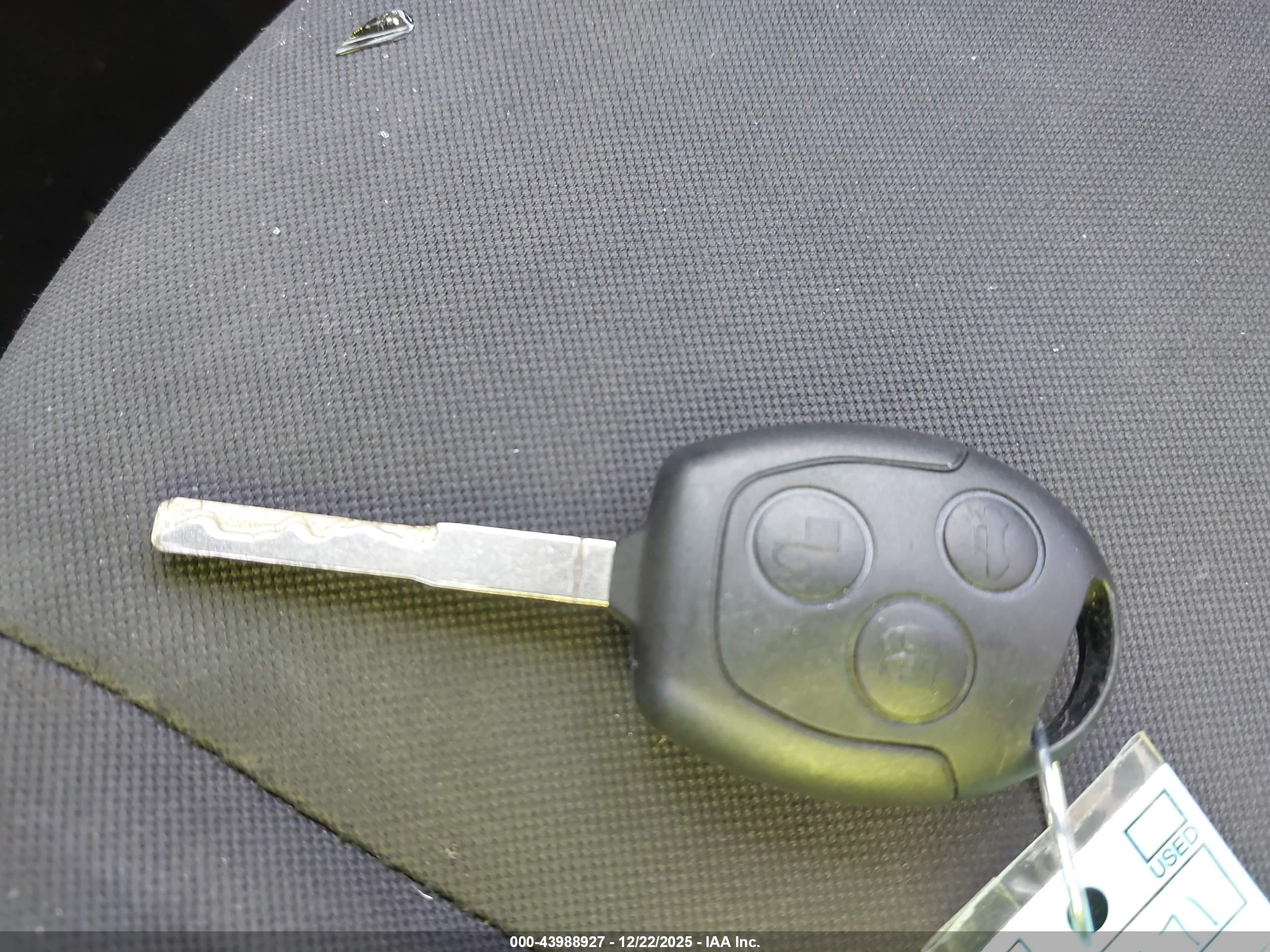 FORD FIESTA image 11