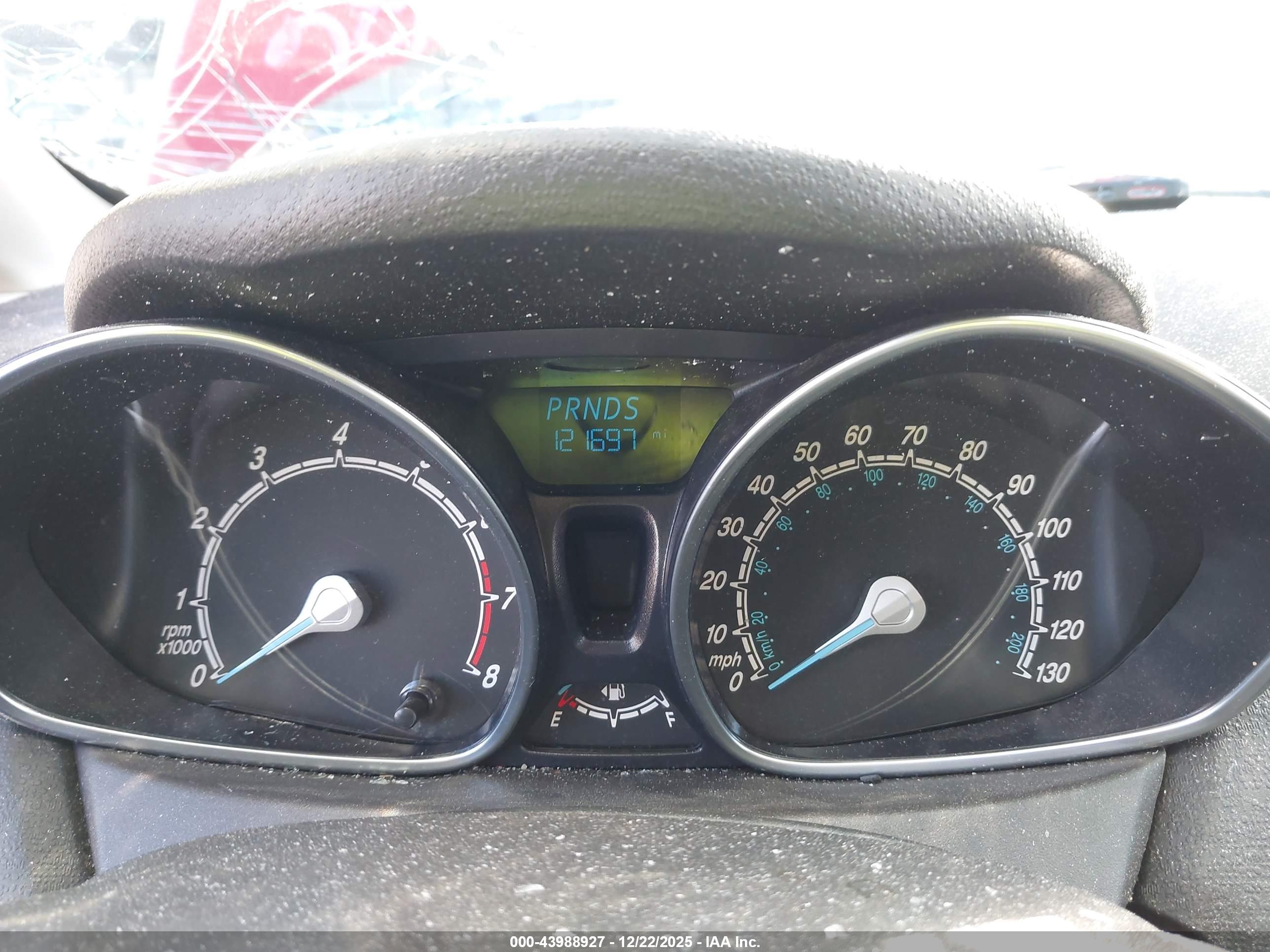 FORD FIESTA image 7