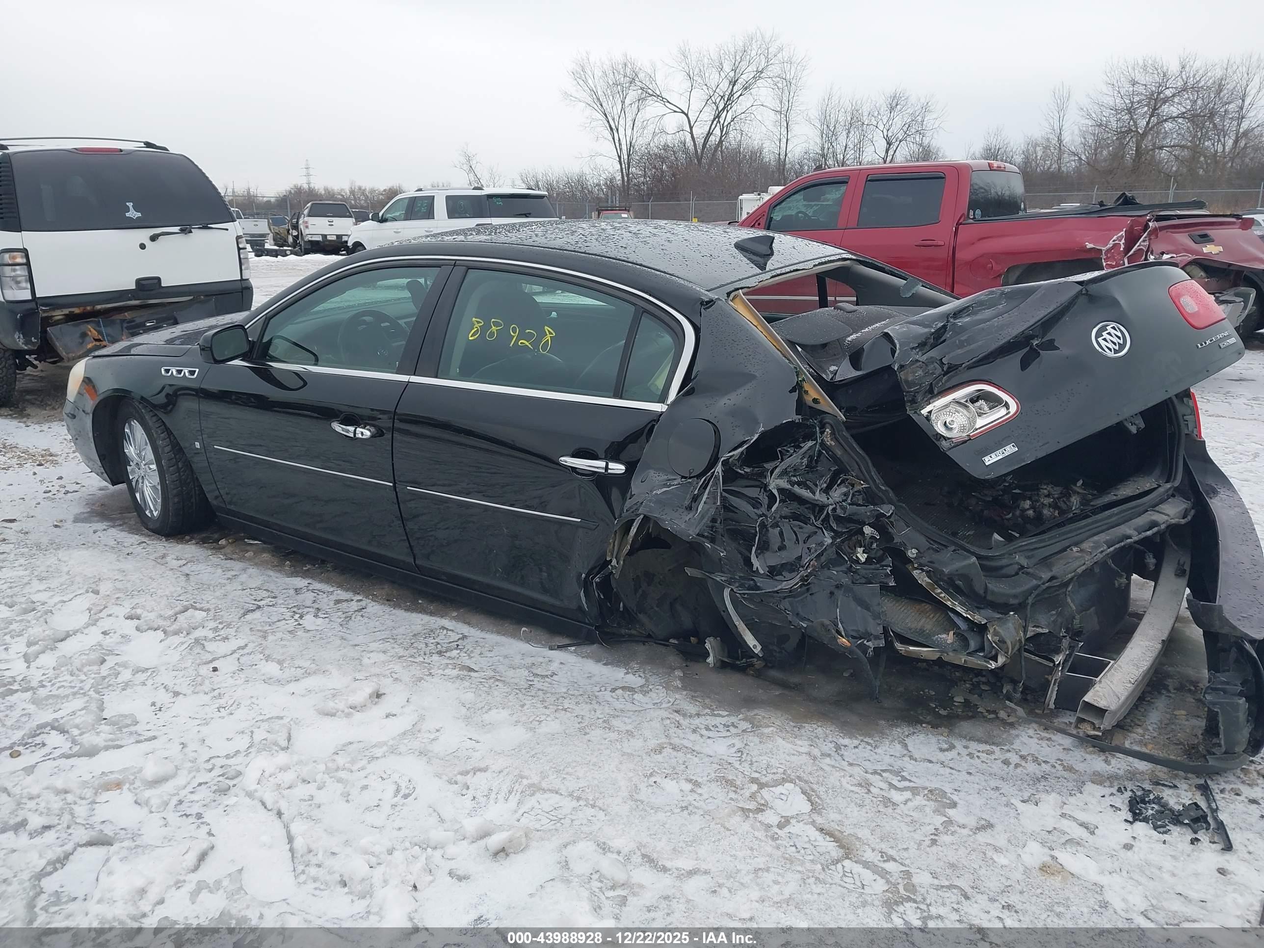 BUICK LUCERNE image 3