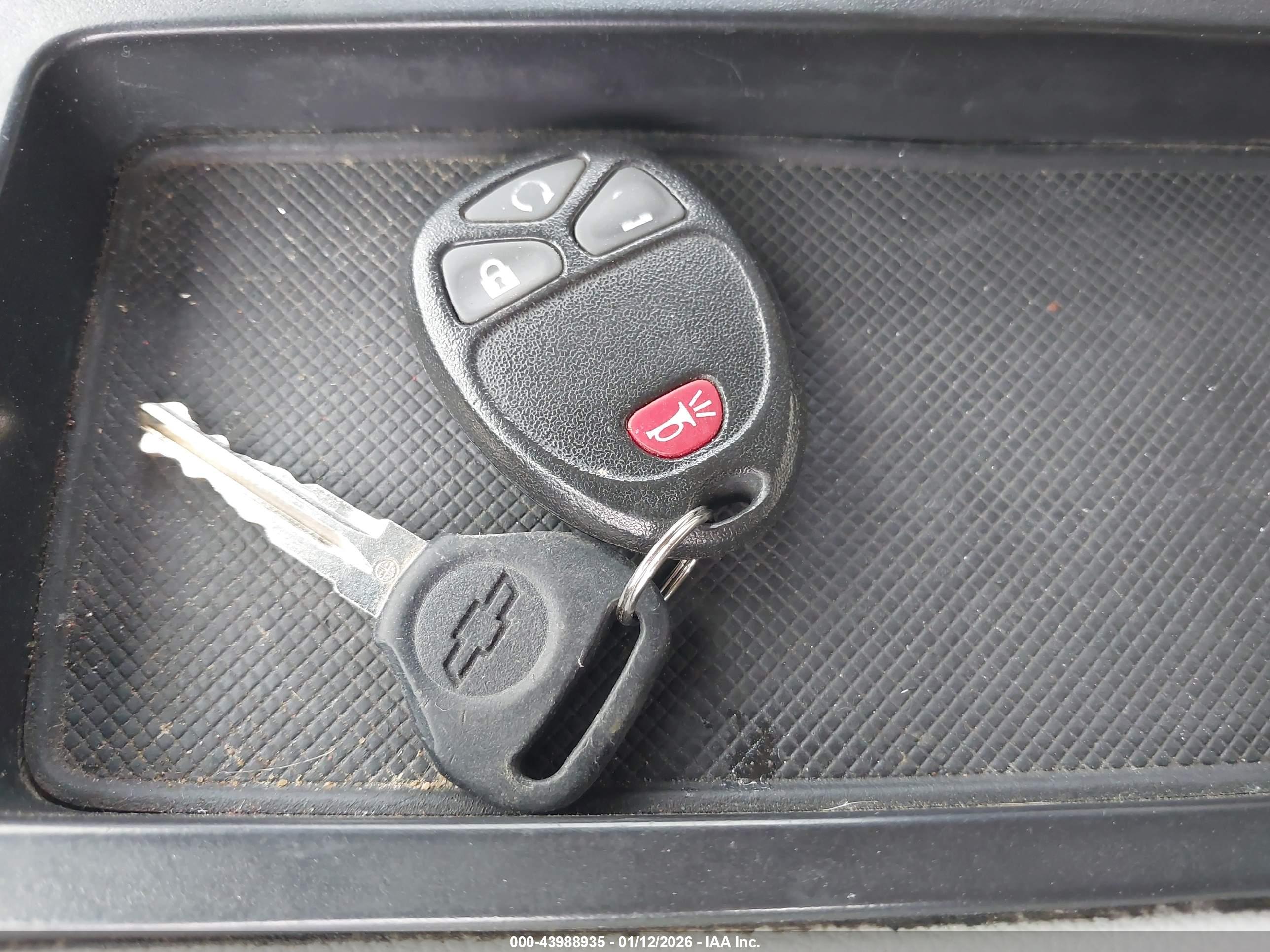 CHEVROLET SILVERADO image 11