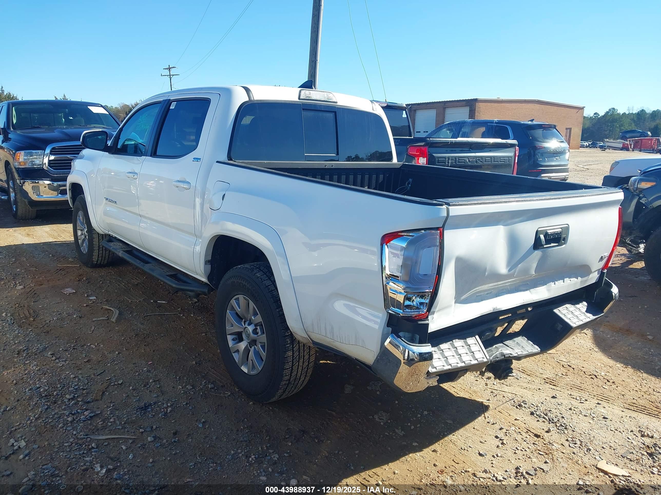 TOYOTA TACOMA image 3