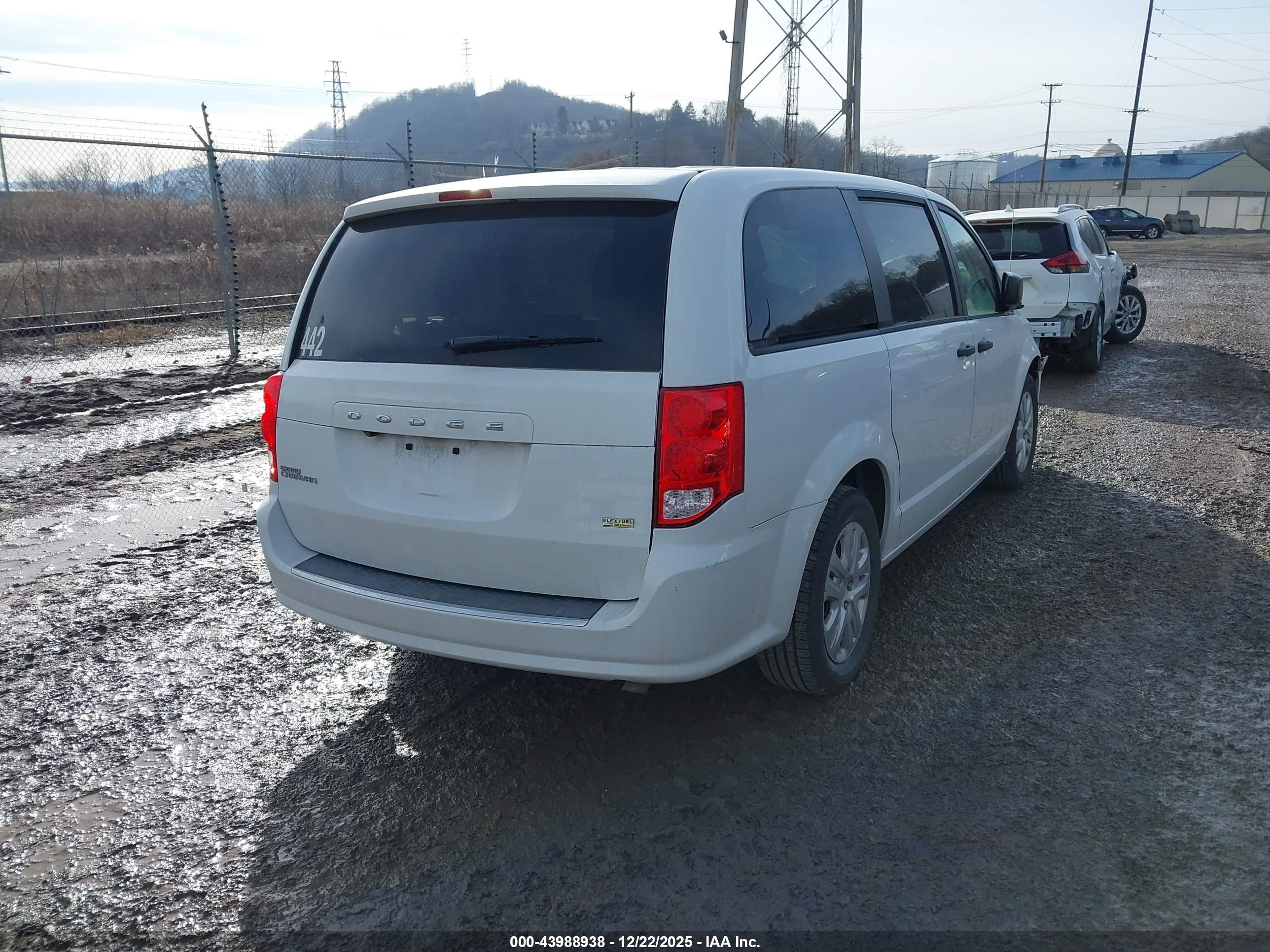 DODGE GRAND image 4