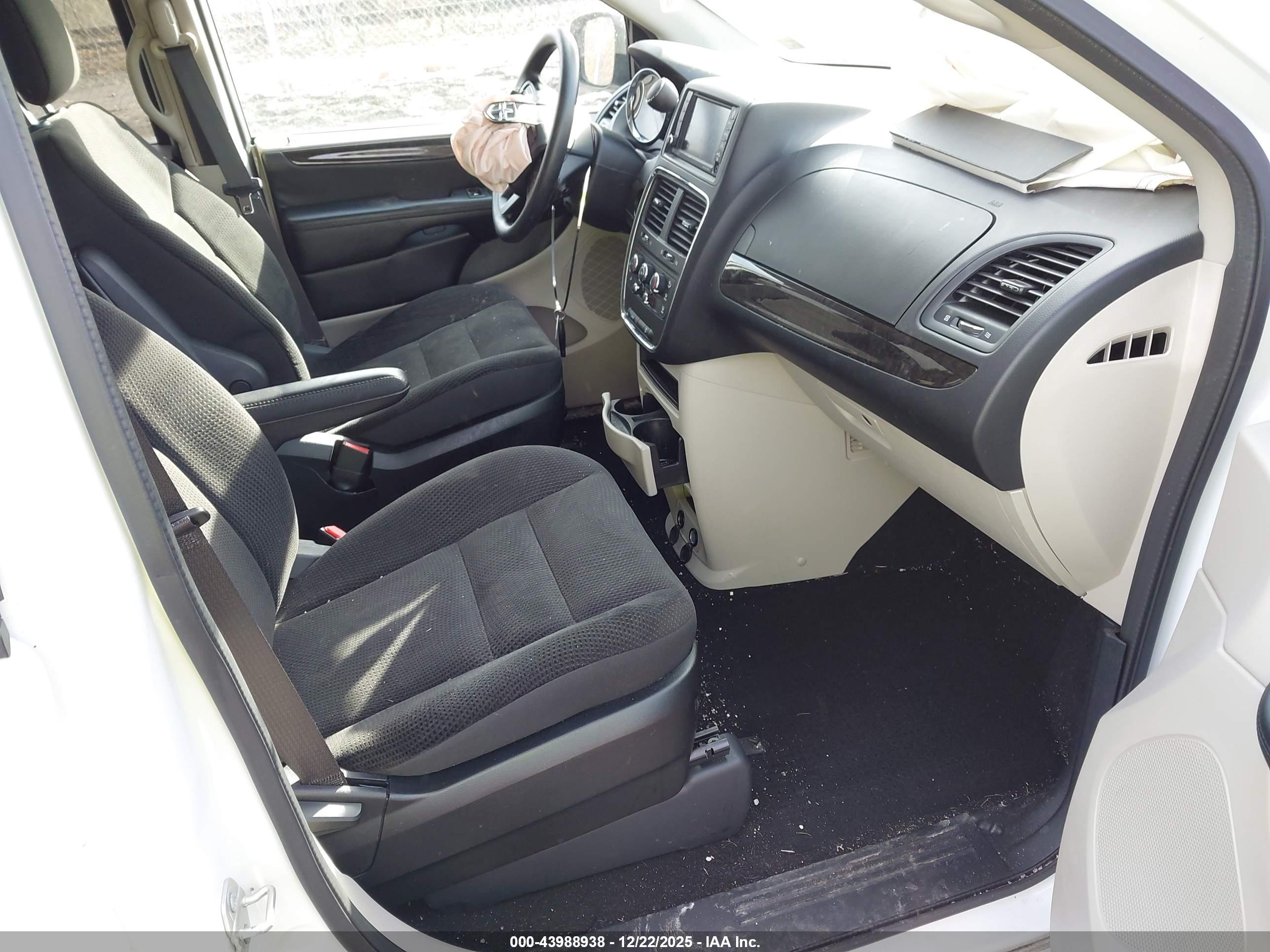 DODGE GRAND image 5