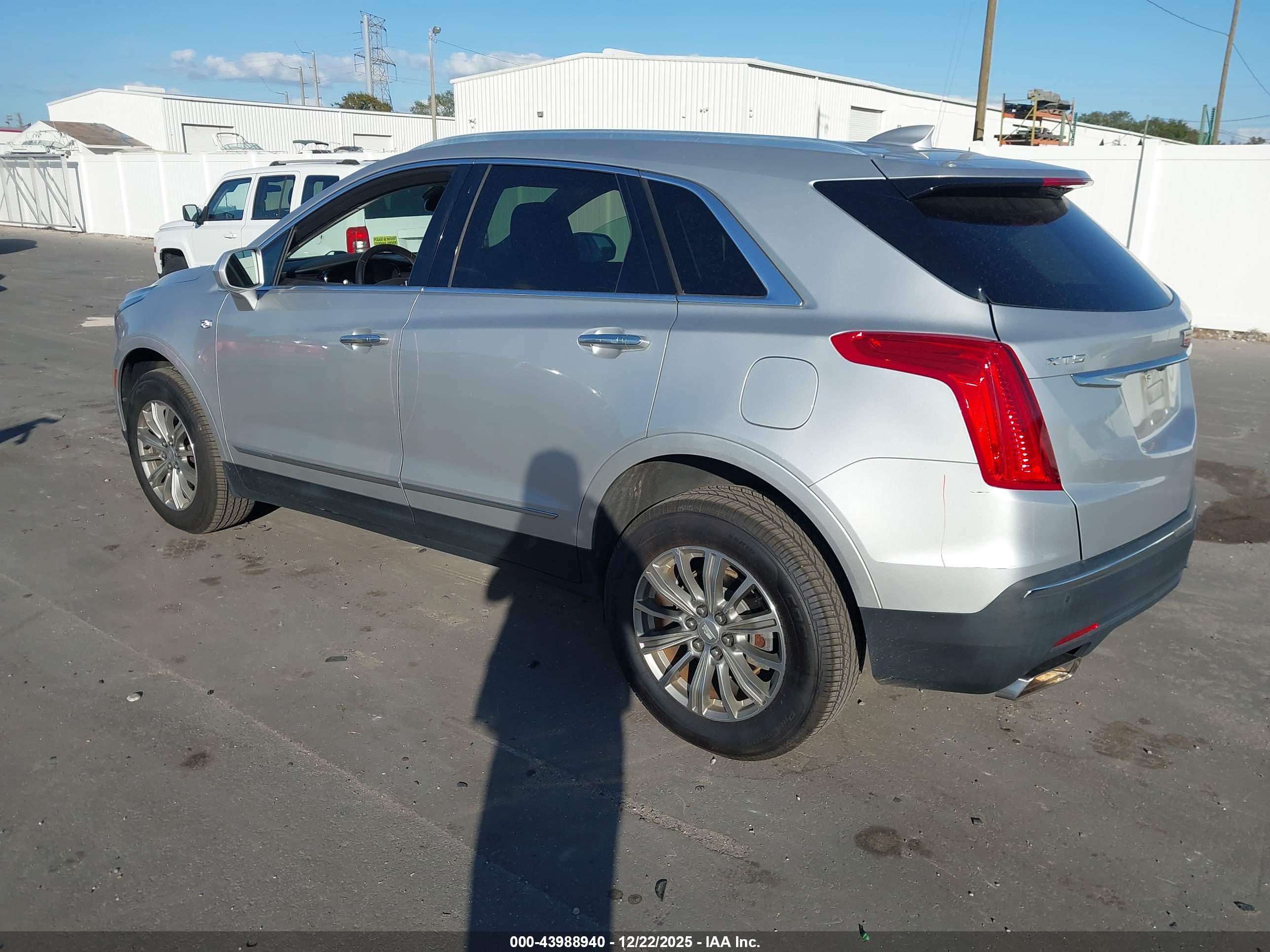 CADILLAC XT5 image 3