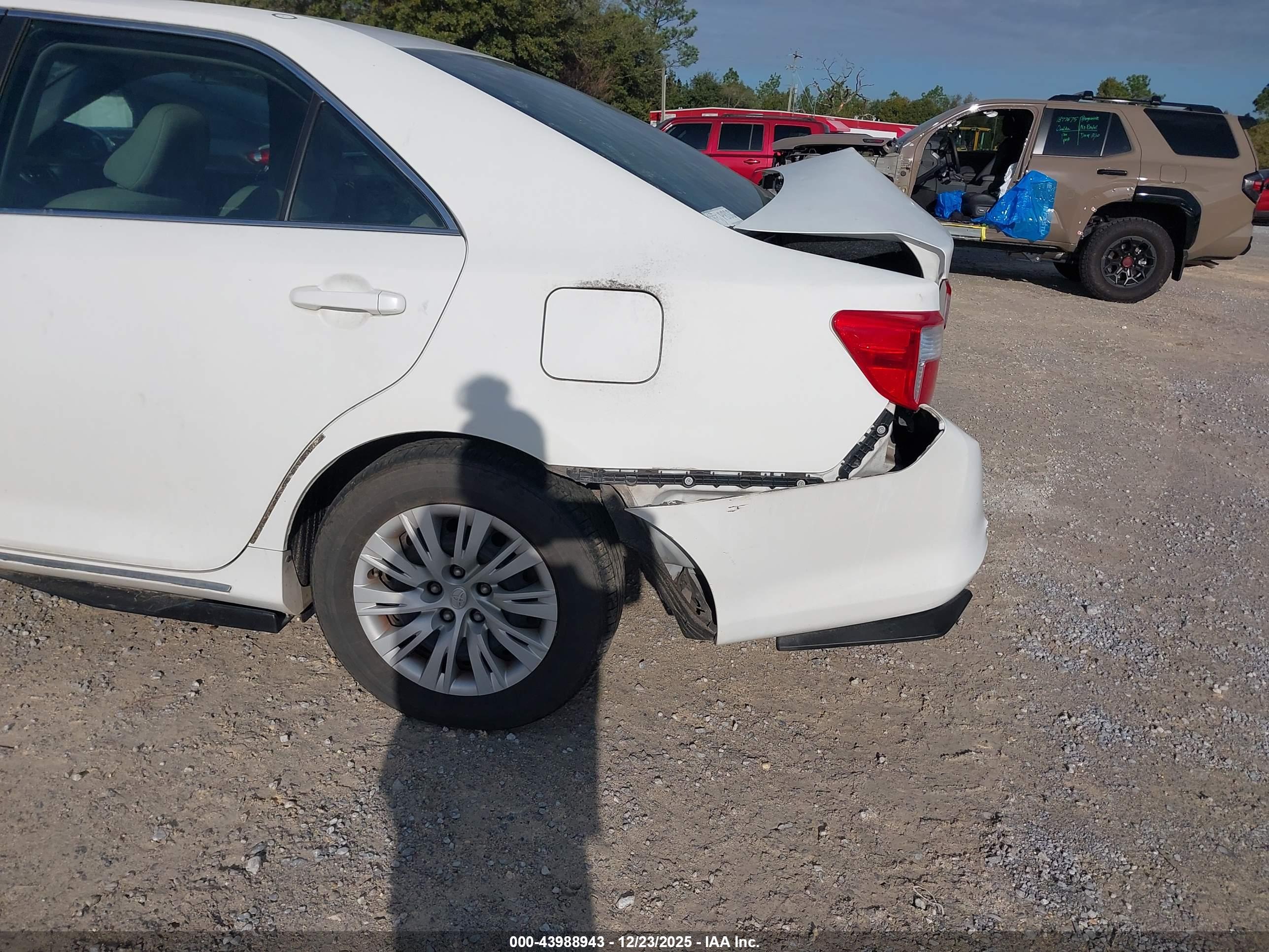 TOYOTA CAMRY image 6