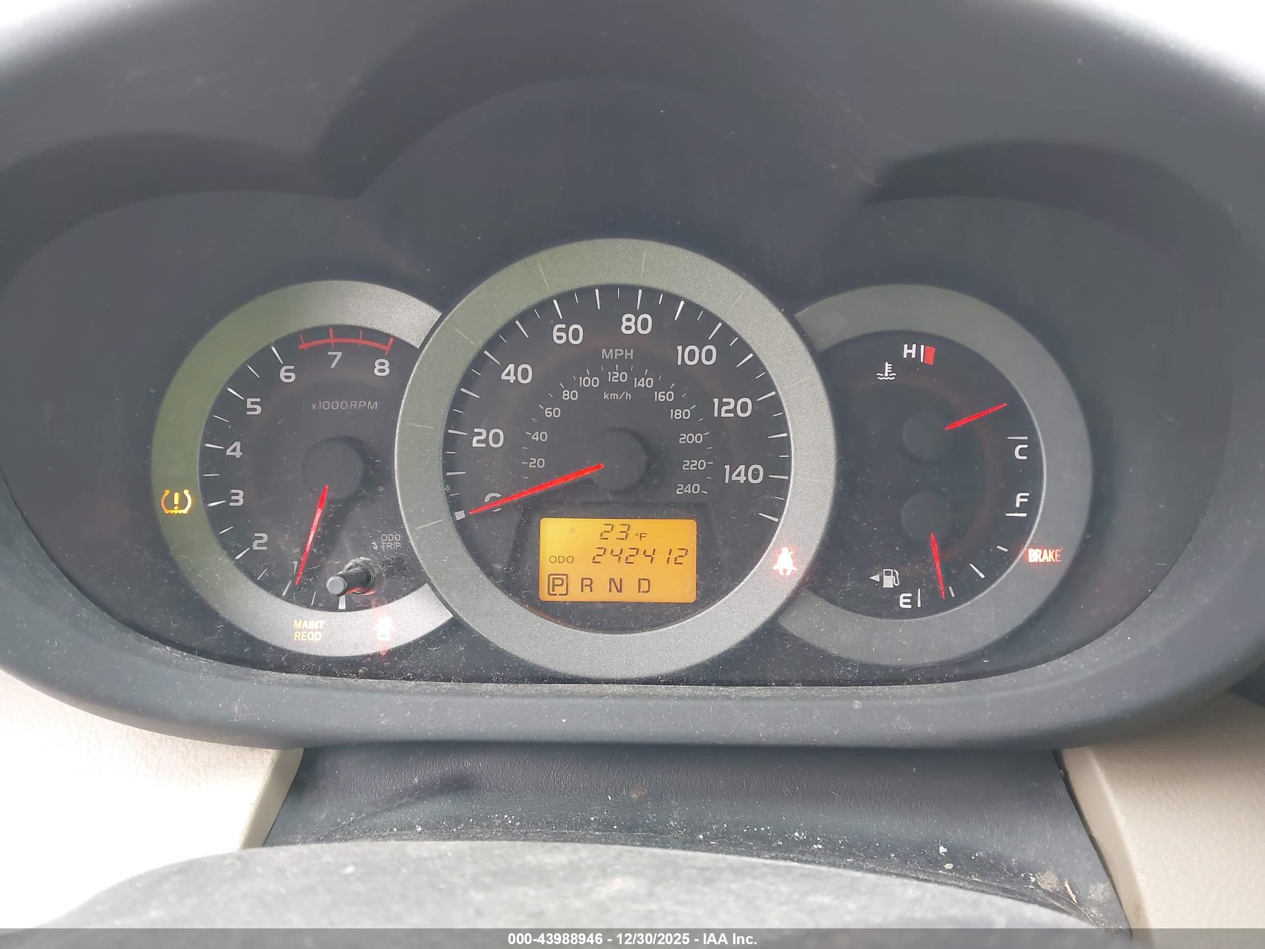 TOYOTA RAV4 image 7