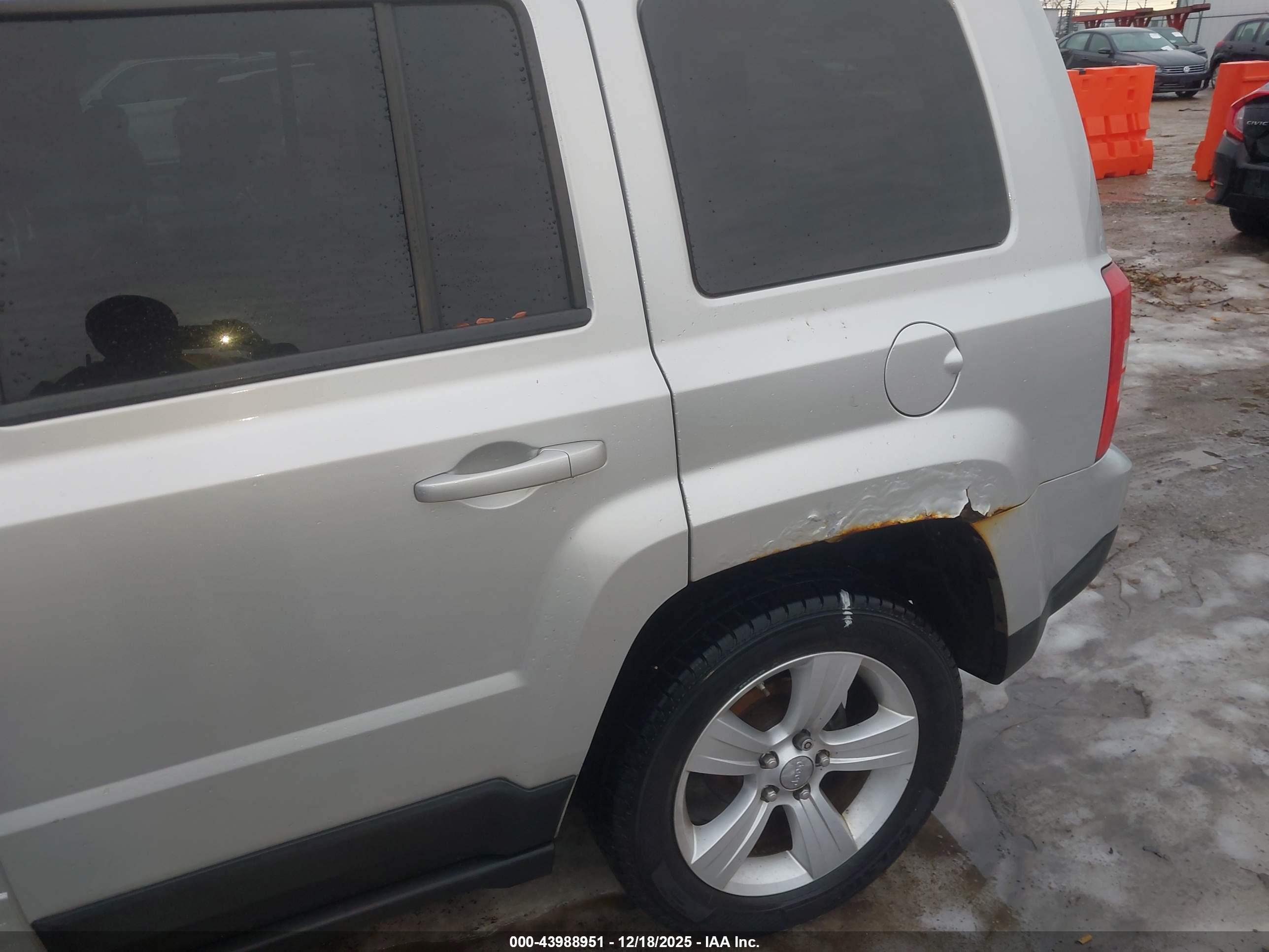 JEEP PATRIOT image 6