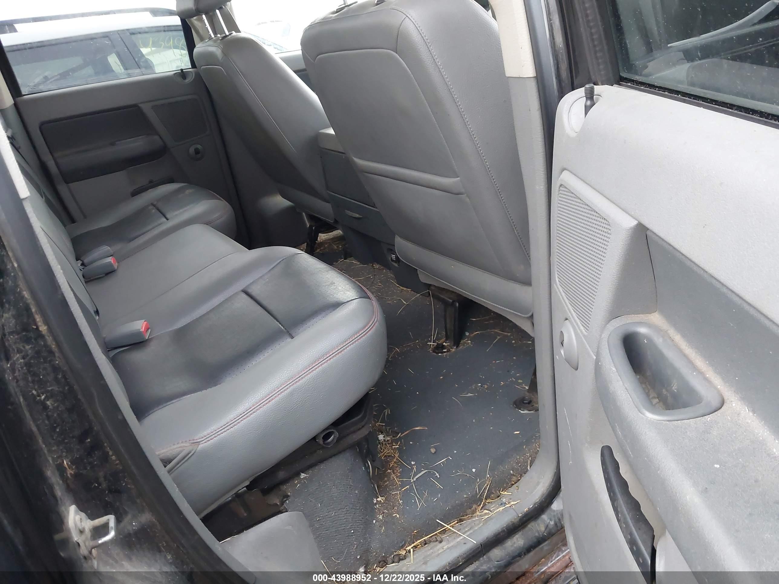 DODGE RAM image 8