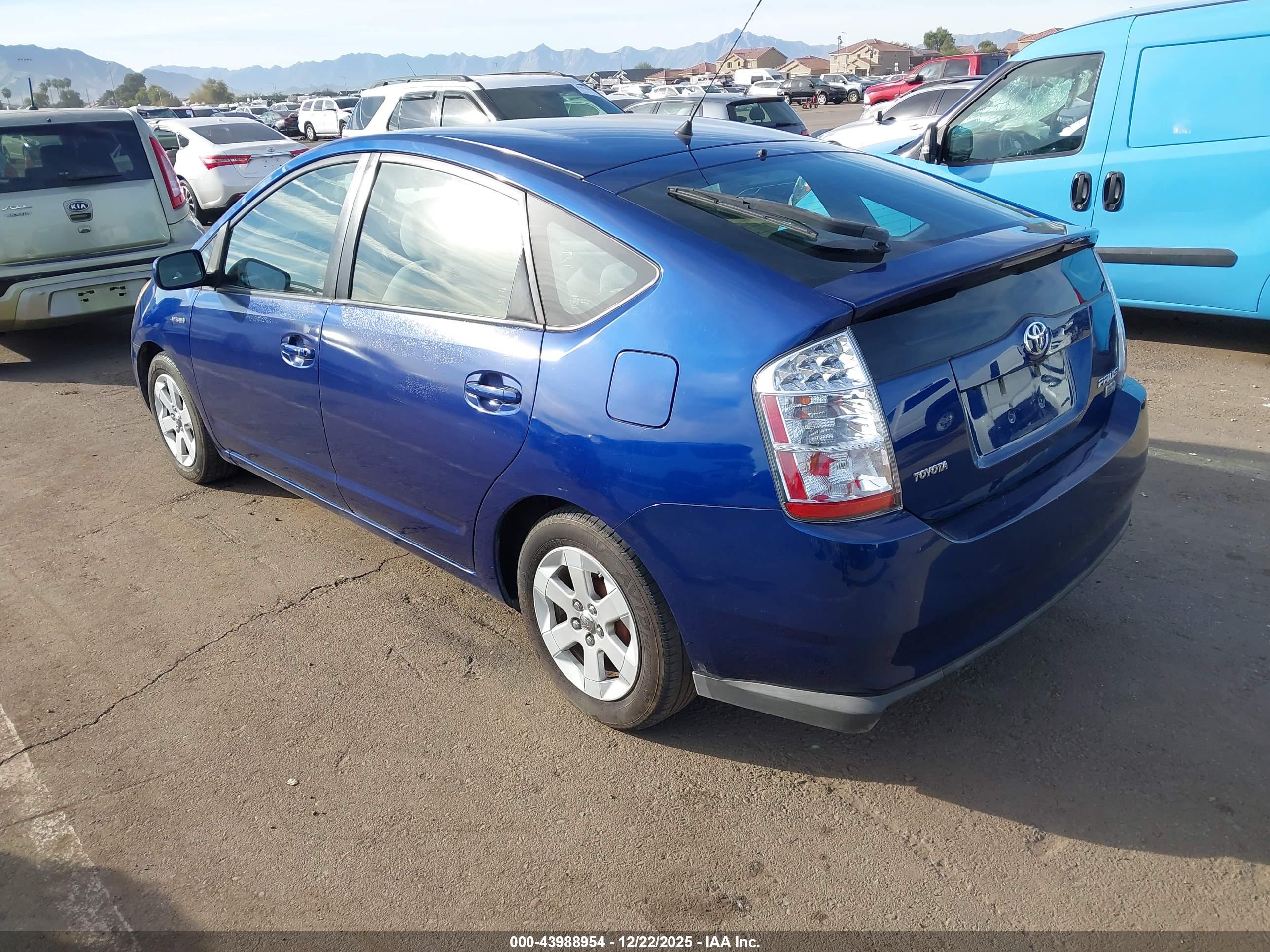 TOYOTA PRIUS image 3