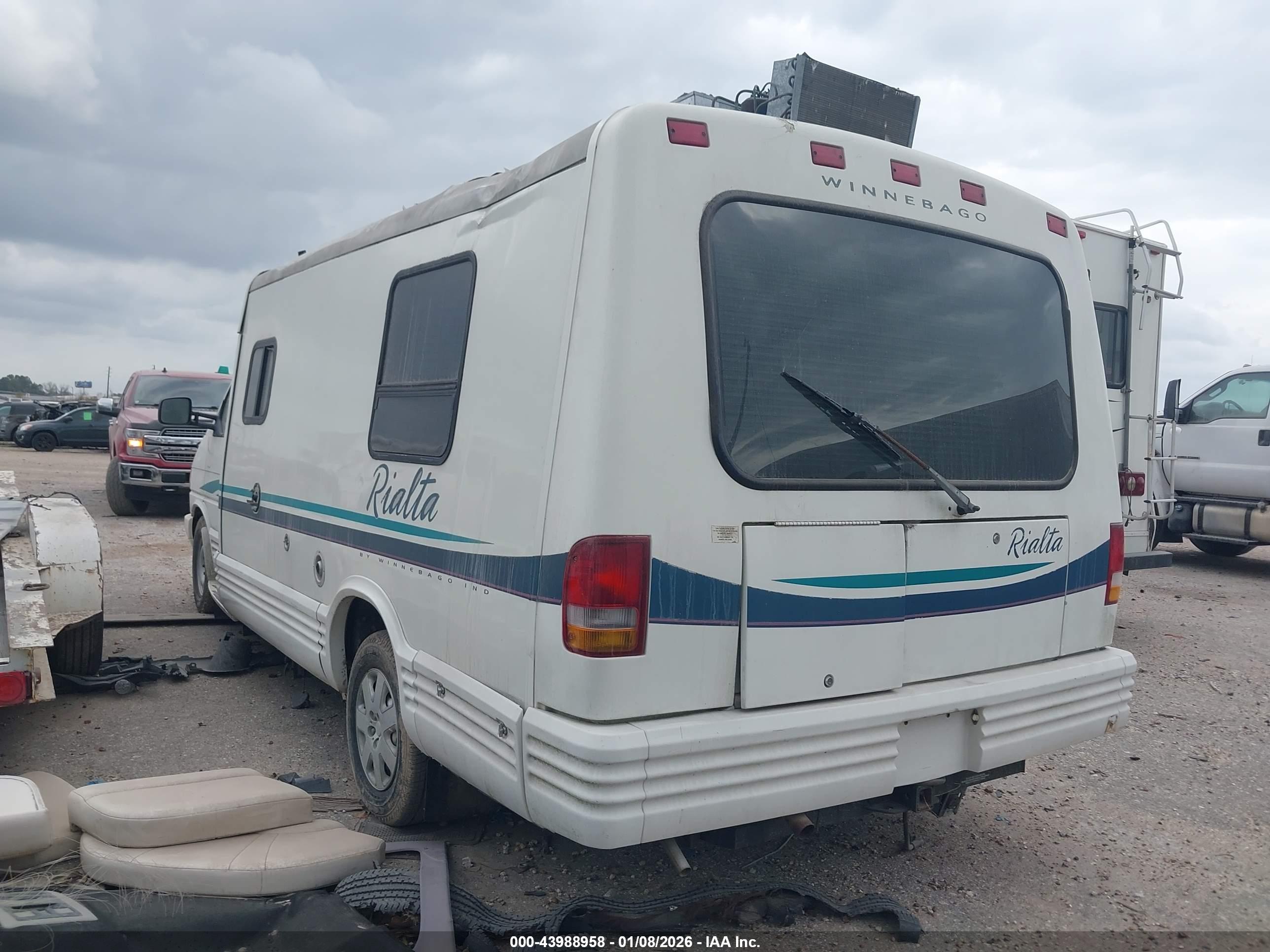 WINNEBAGO RIALTA image 3
