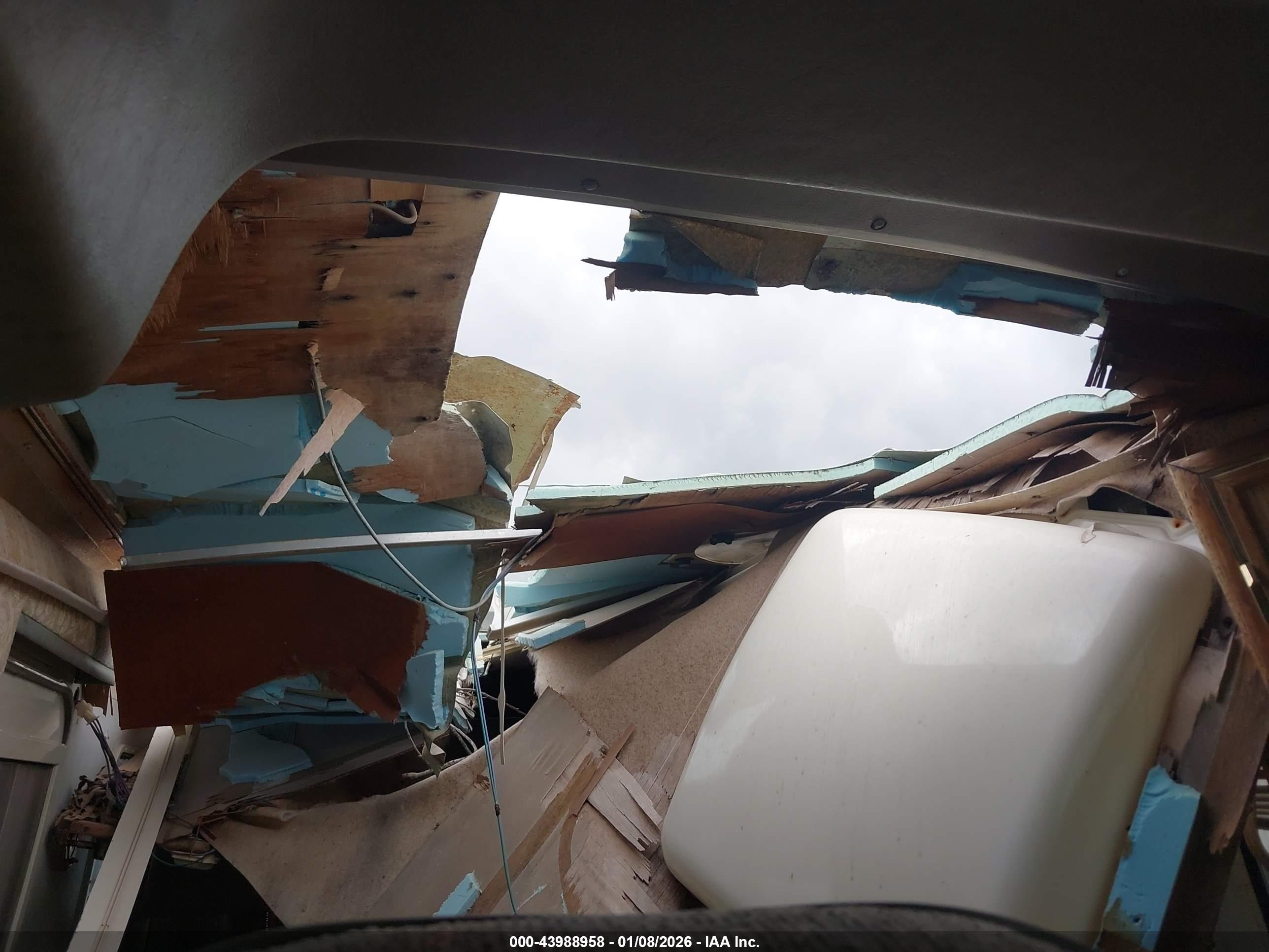 WINNEBAGO RIALTA image 6