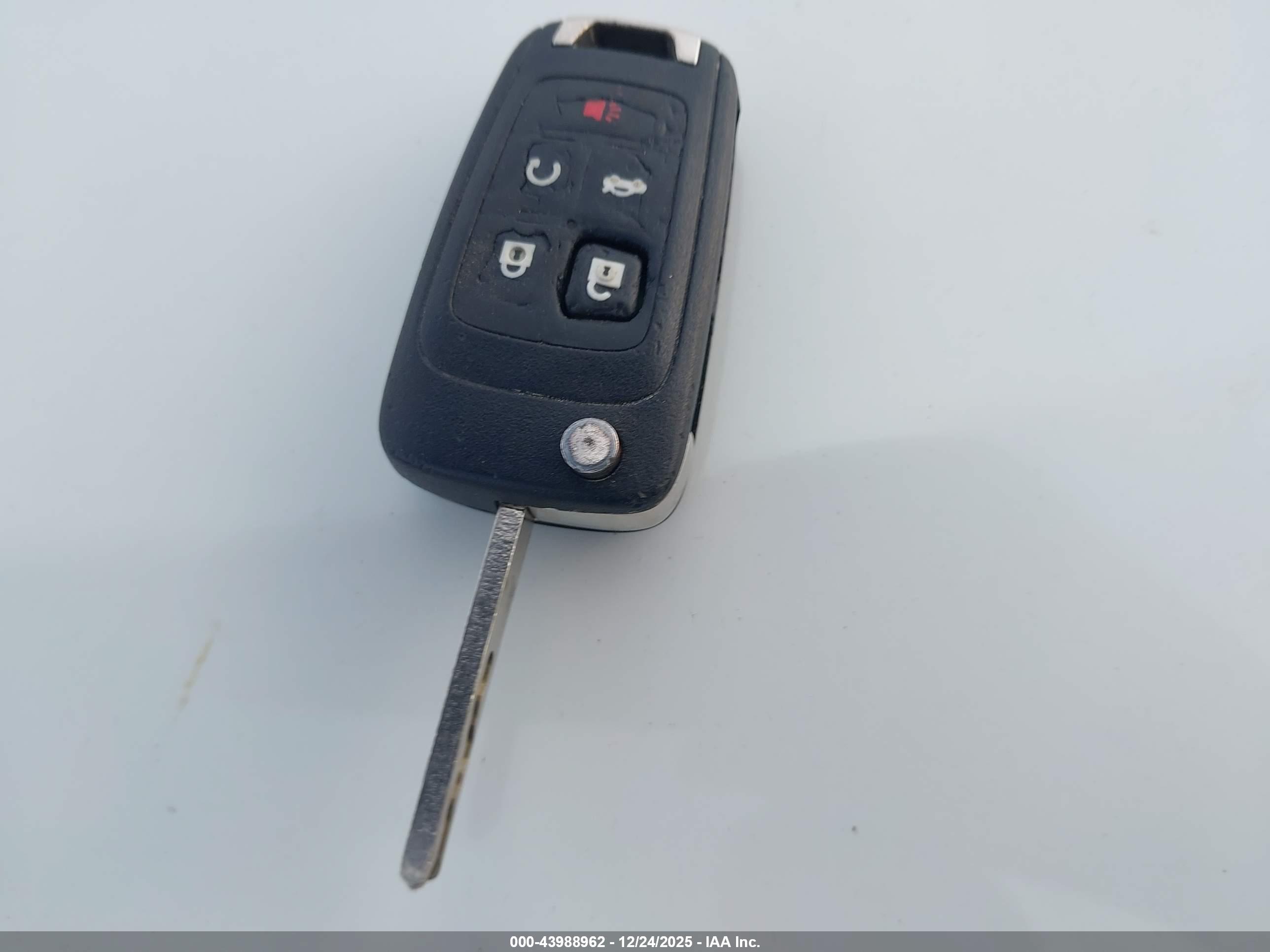 CHEVROLET EQUINOX image 11