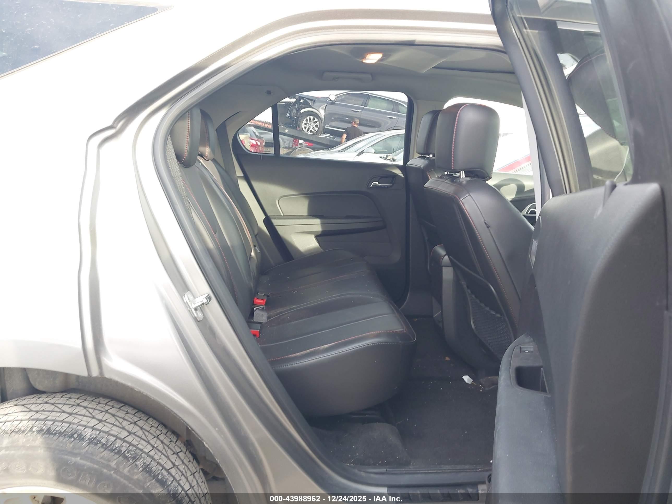CHEVROLET EQUINOX image 8