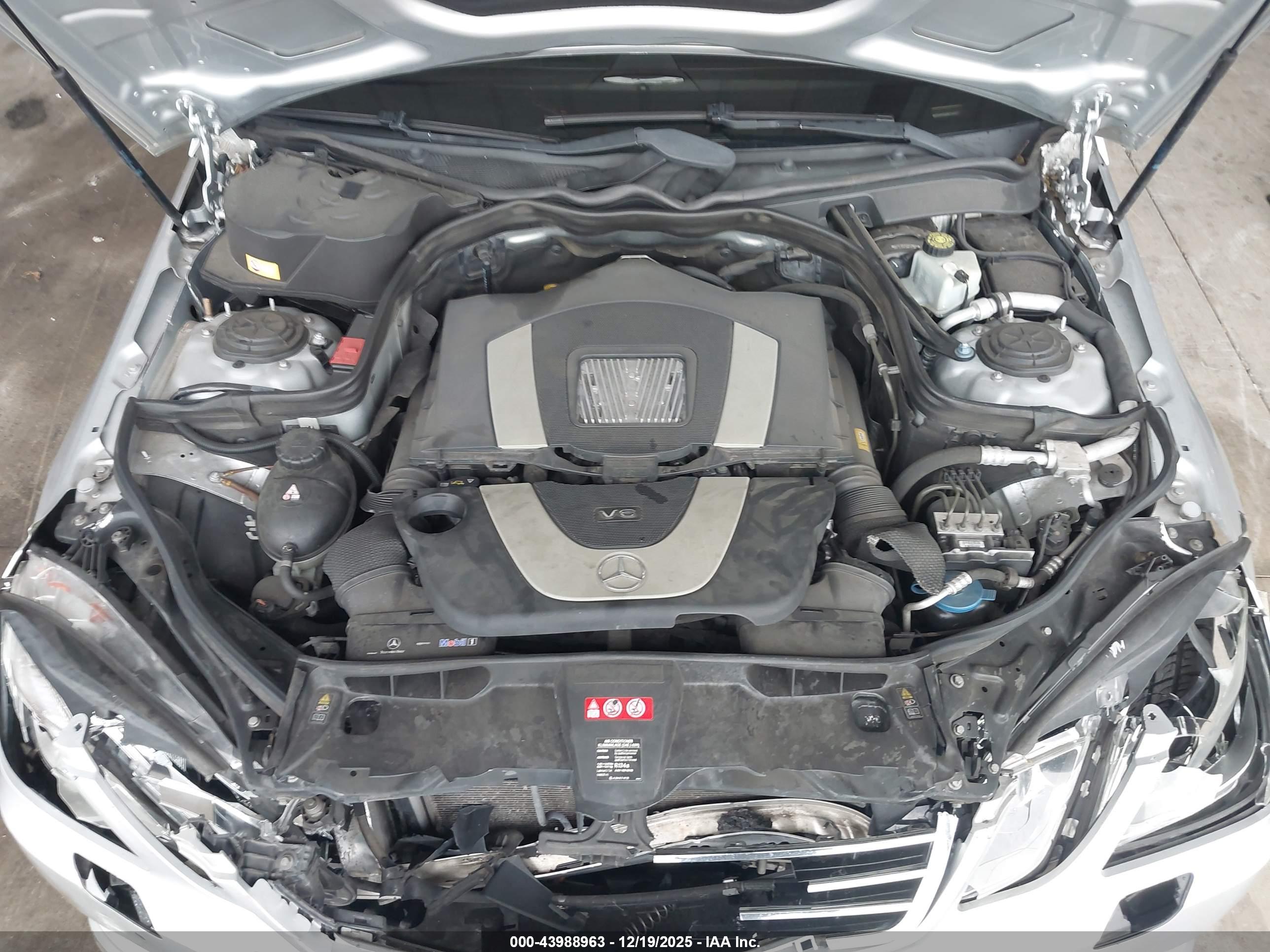 MERCEDES-BENZ E image 10