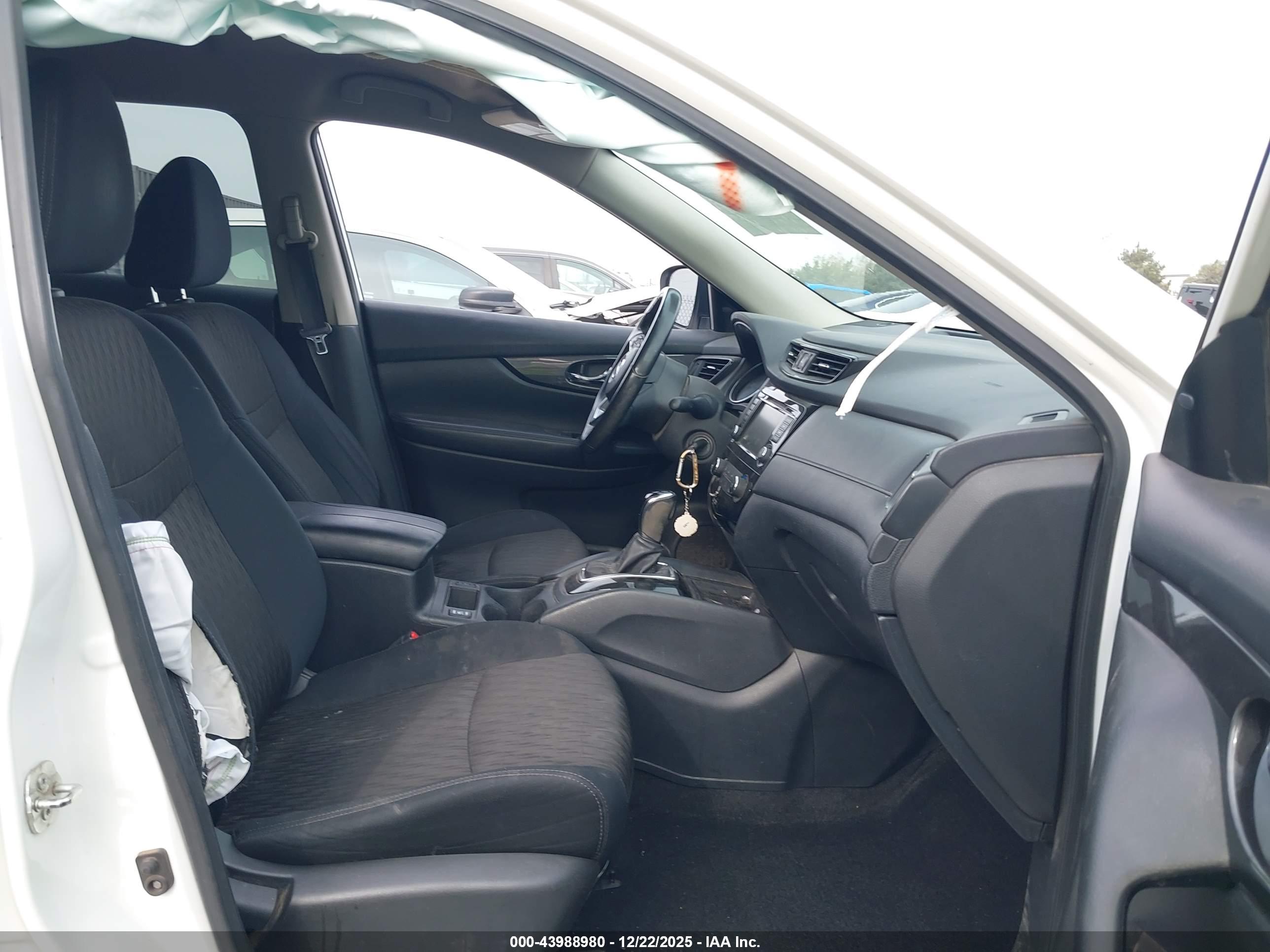 NISSAN ROGUE image 5