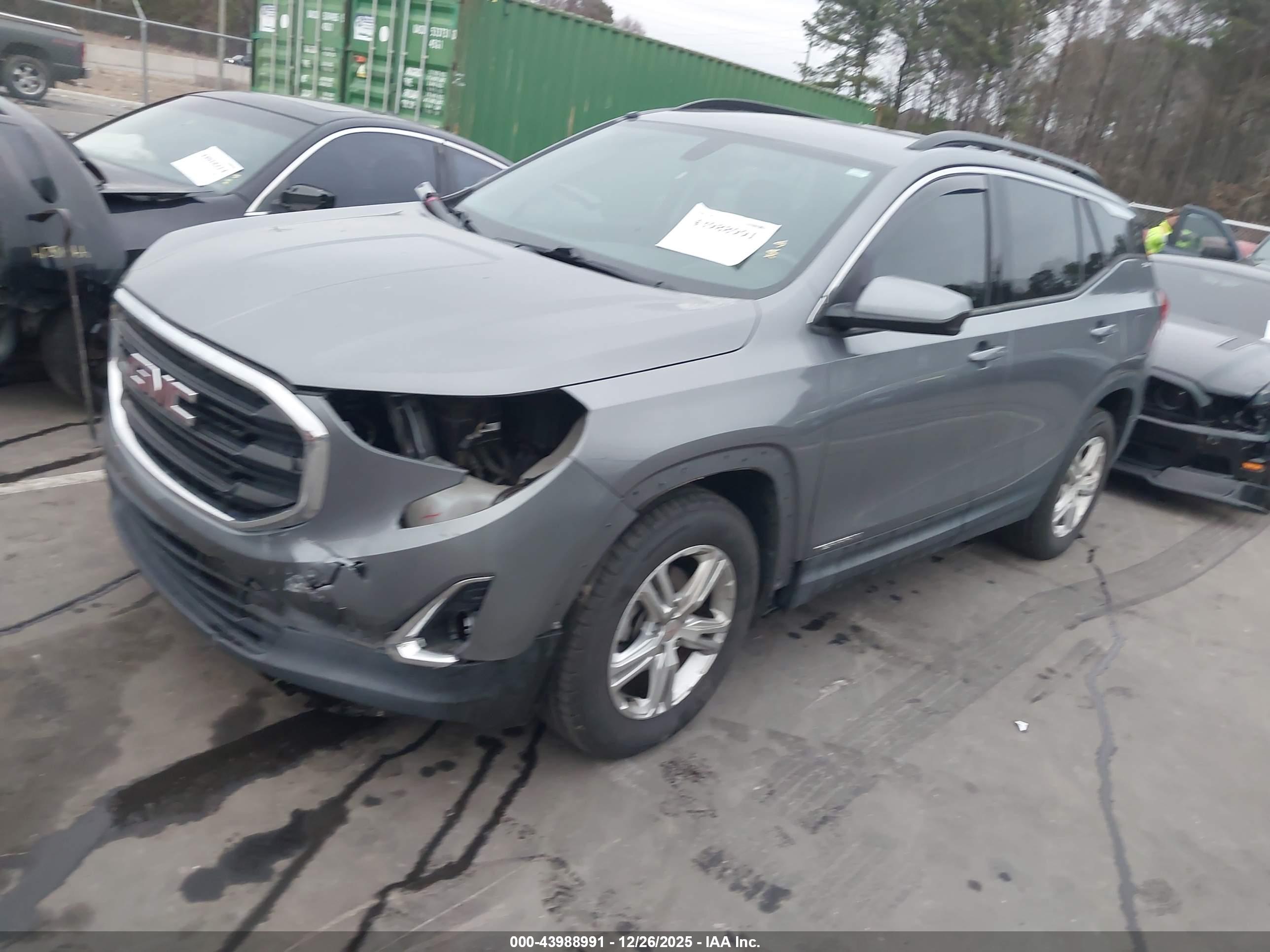 GMC TERRAIN image 2