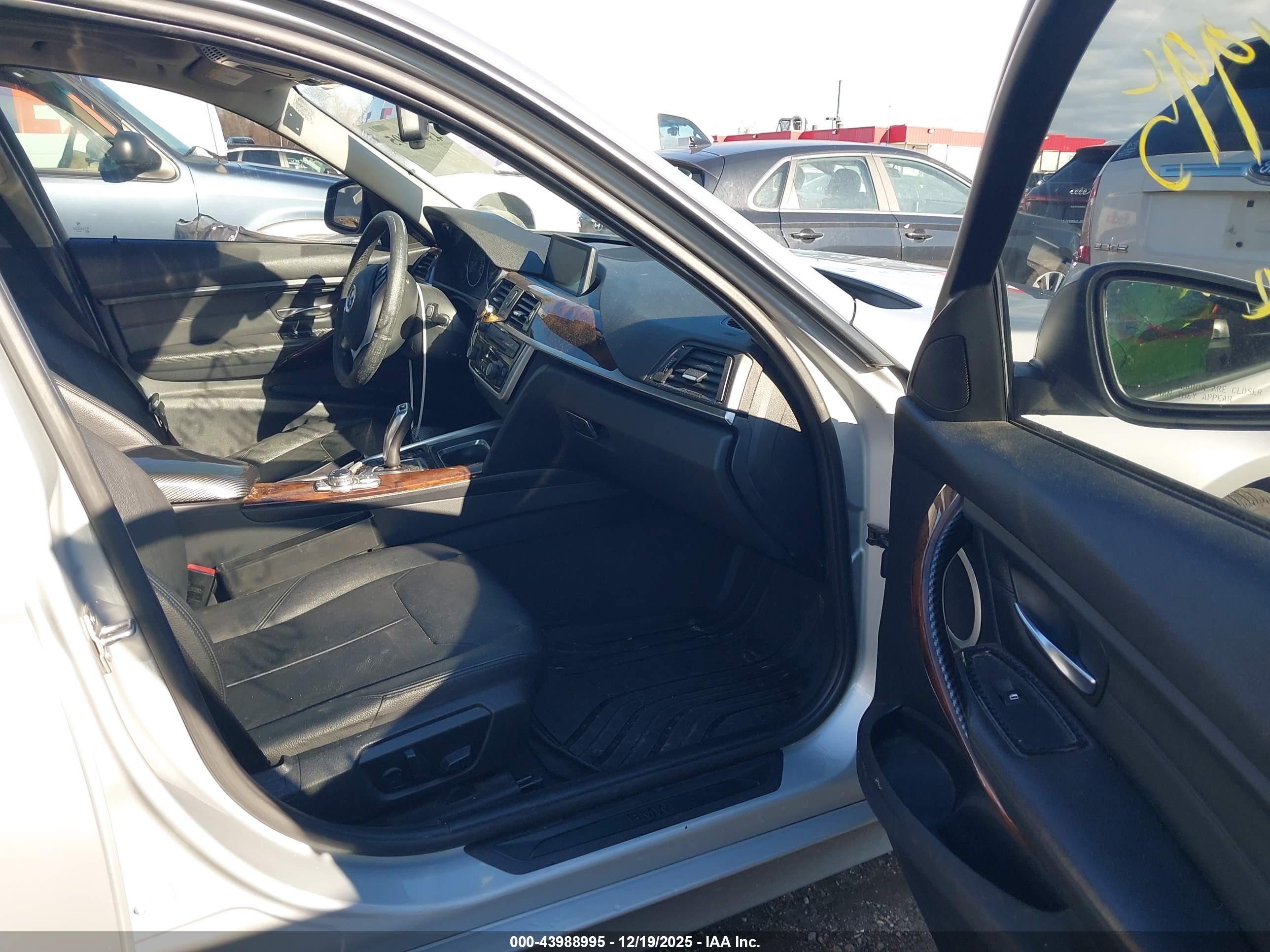 BMW 328I image 5
