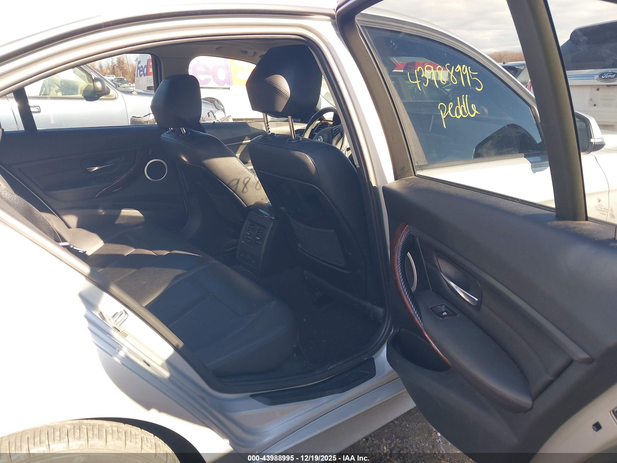 BMW 328I image 8