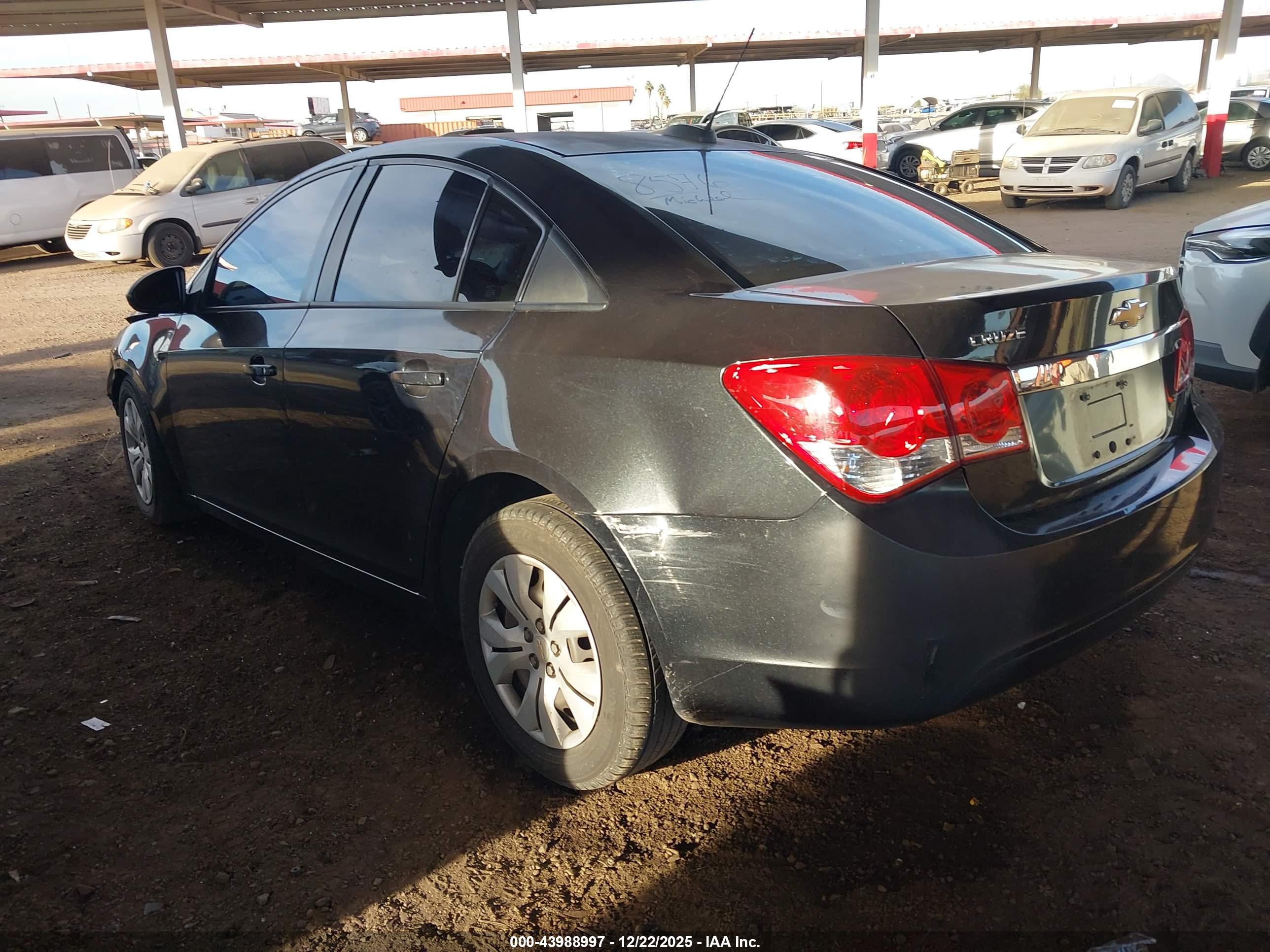 CHEVROLET CRUZE image 3