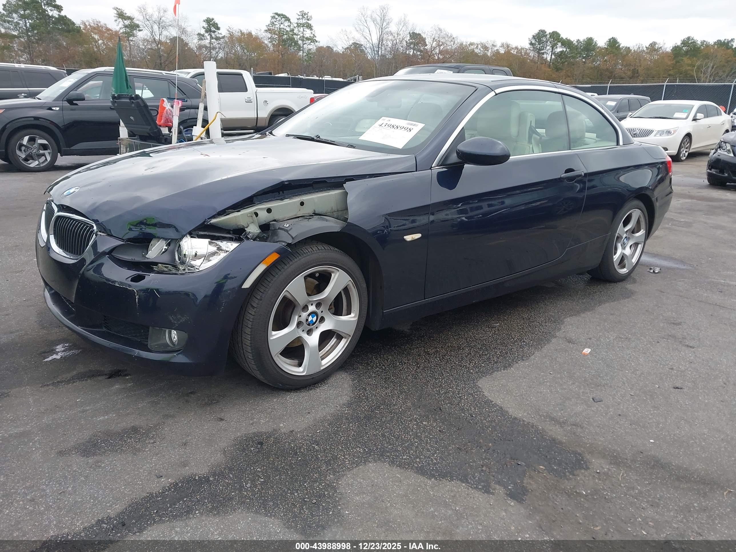 BMW 328I image 2