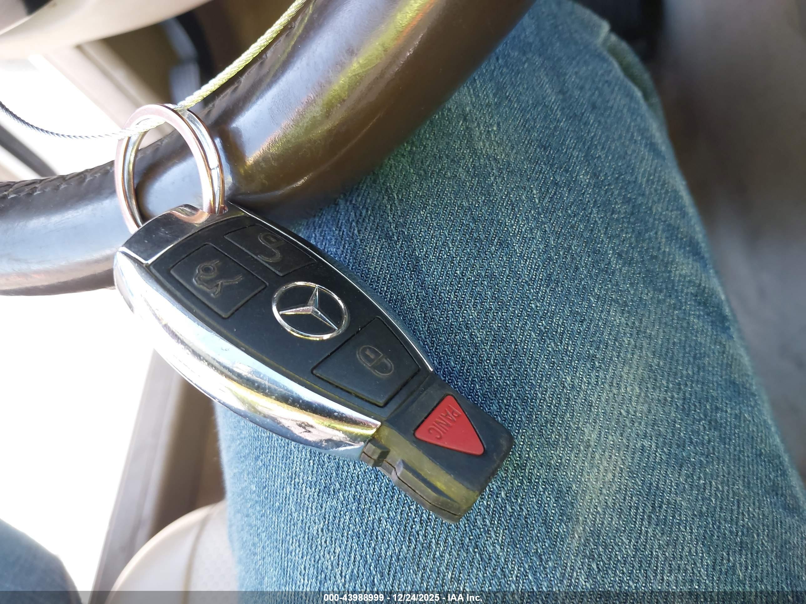 MERCEDES-BENZ C image 11